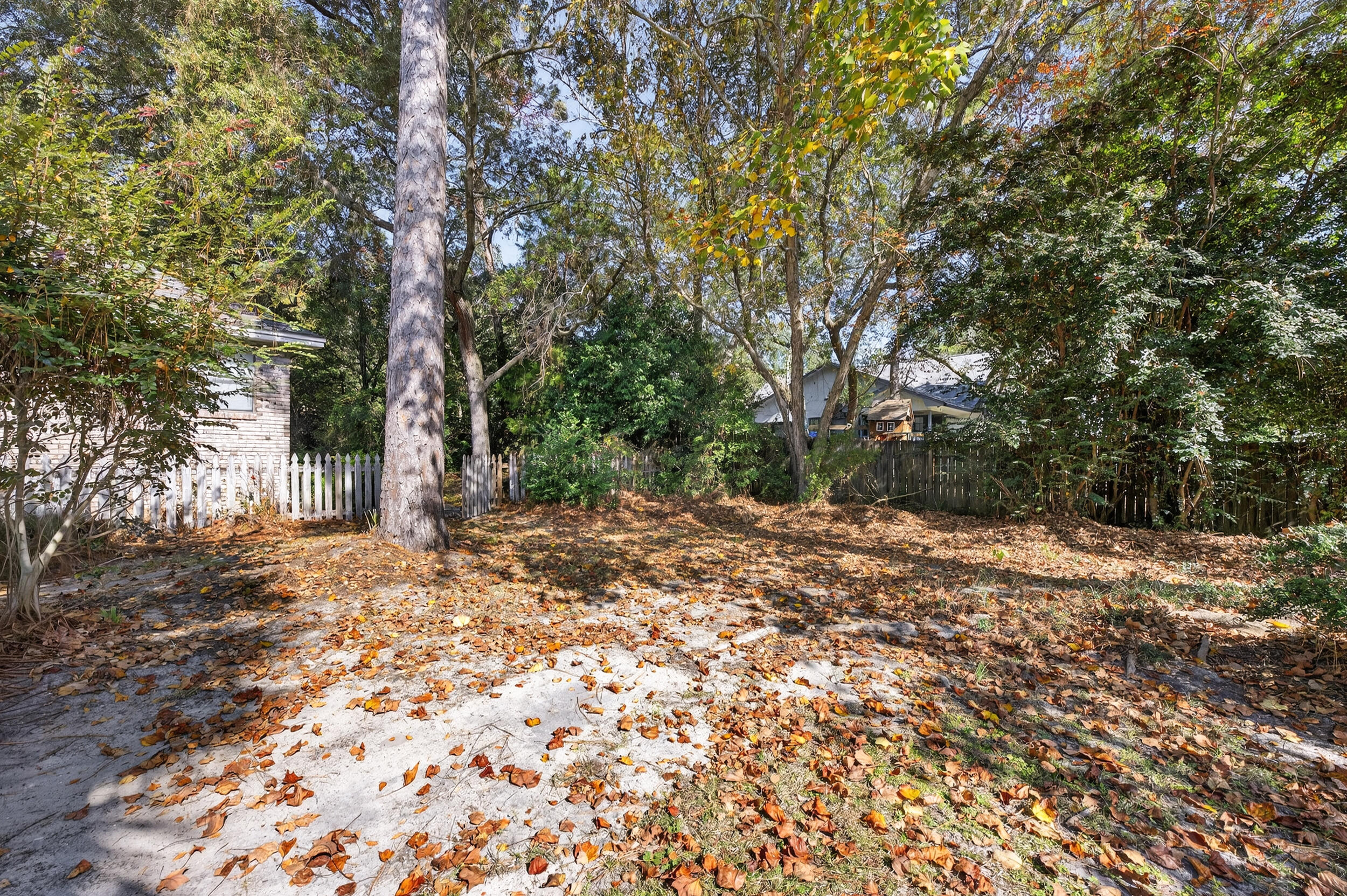 CARIBBEAN VILLAGE WEST - Residential