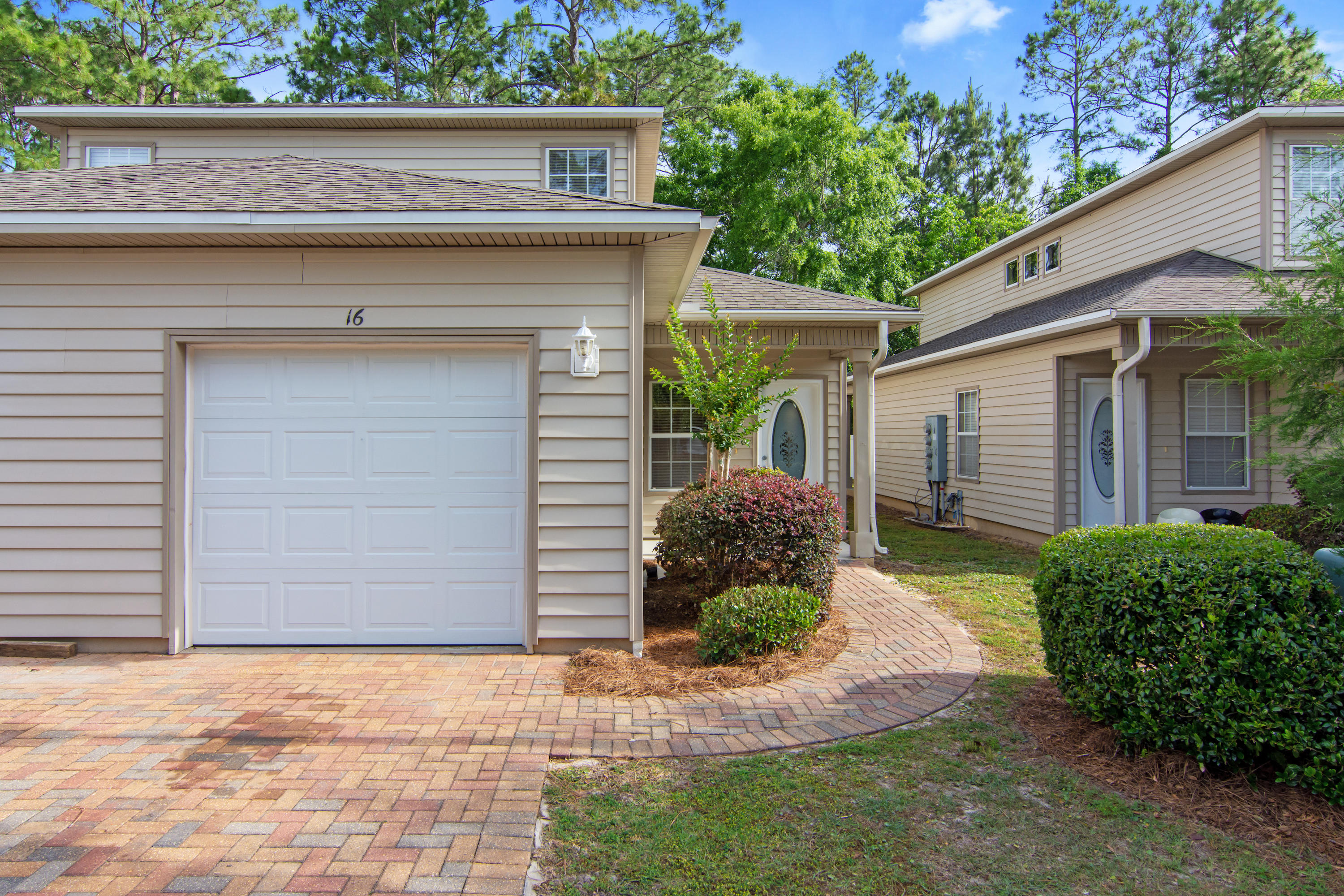 CARONDOLET T/H - Residential