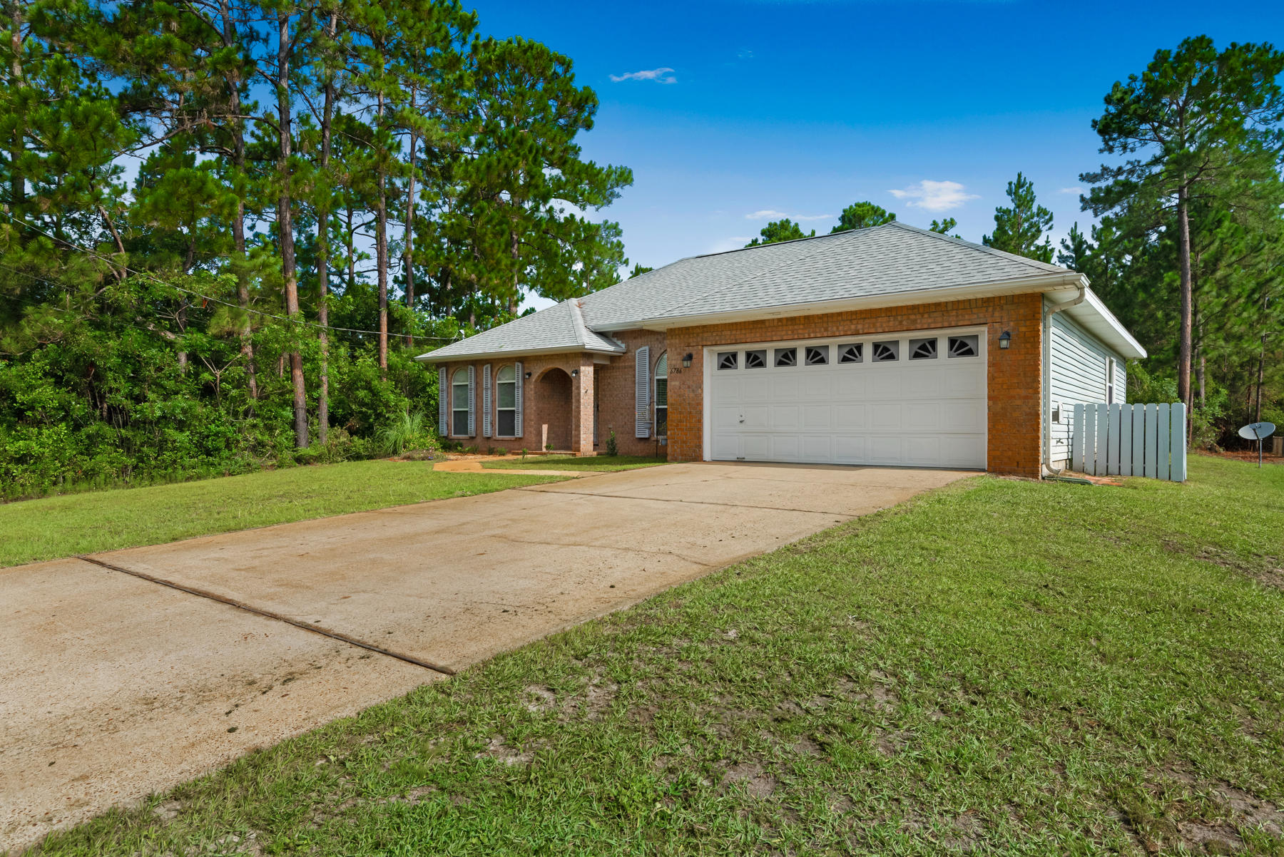 HOLLEY BY THE SEA - Residential