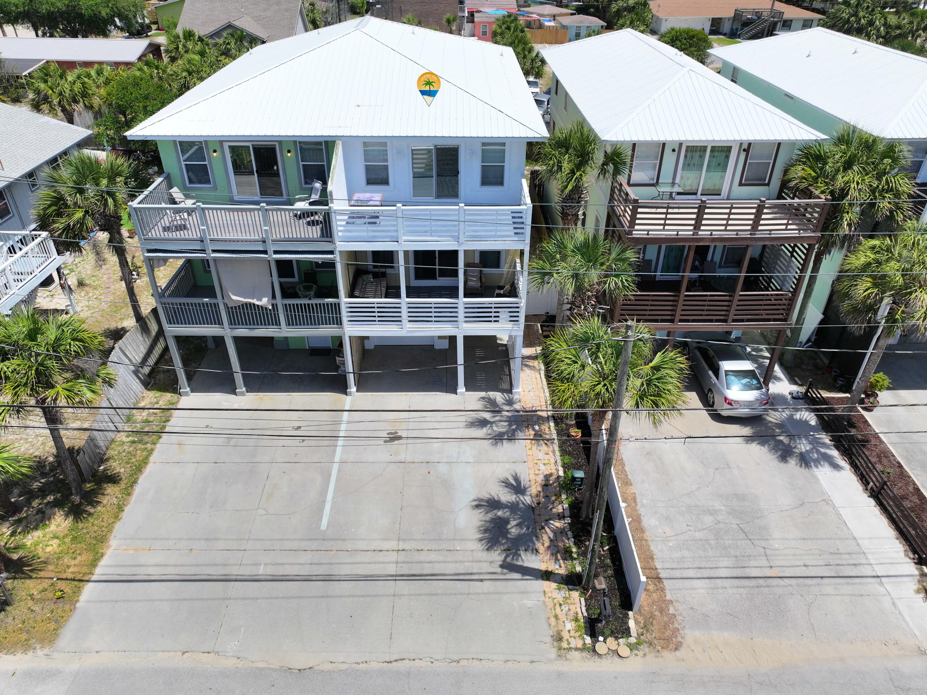 BAHAMA BEACH - Residential