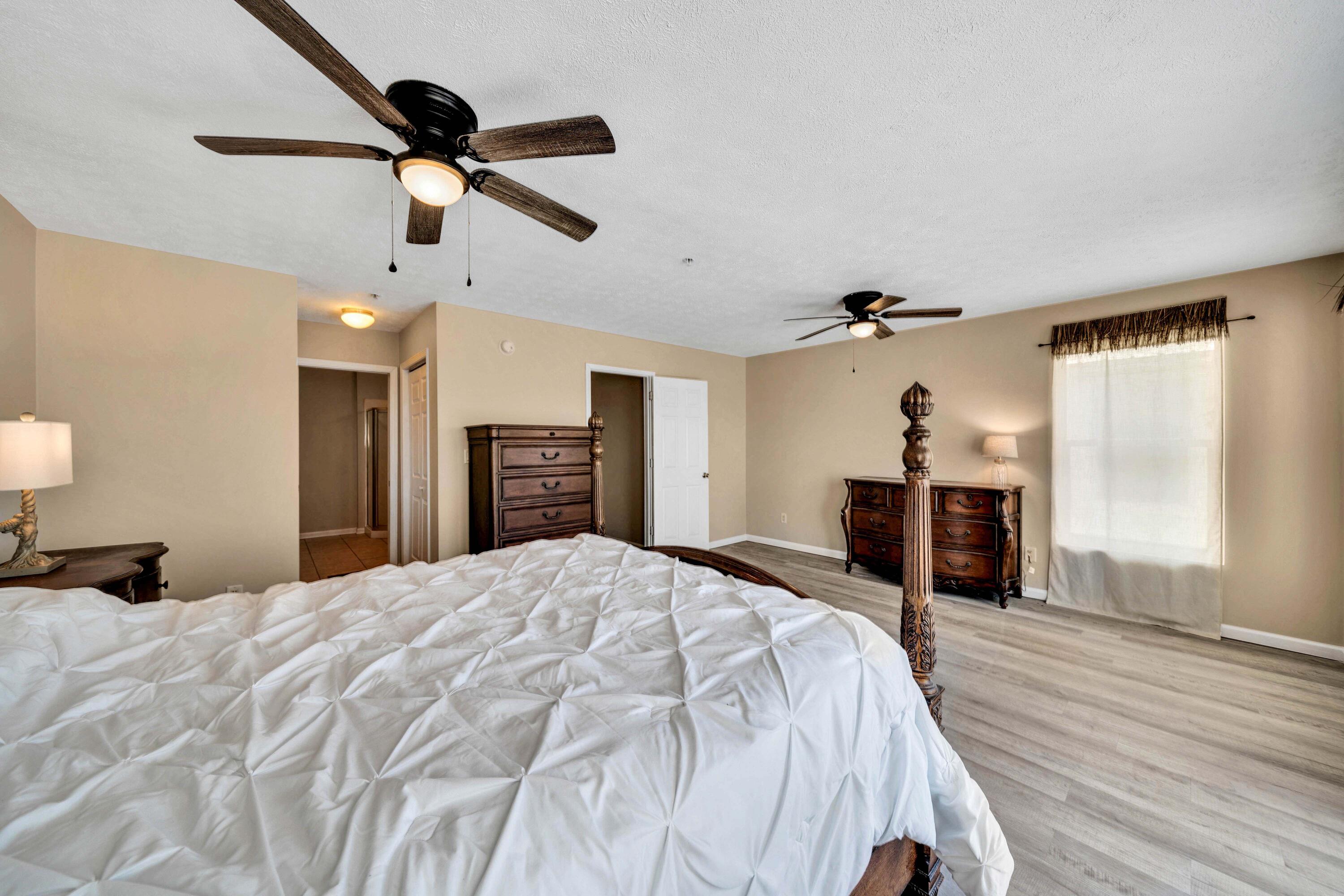 BAHAMA BEACH - Residential