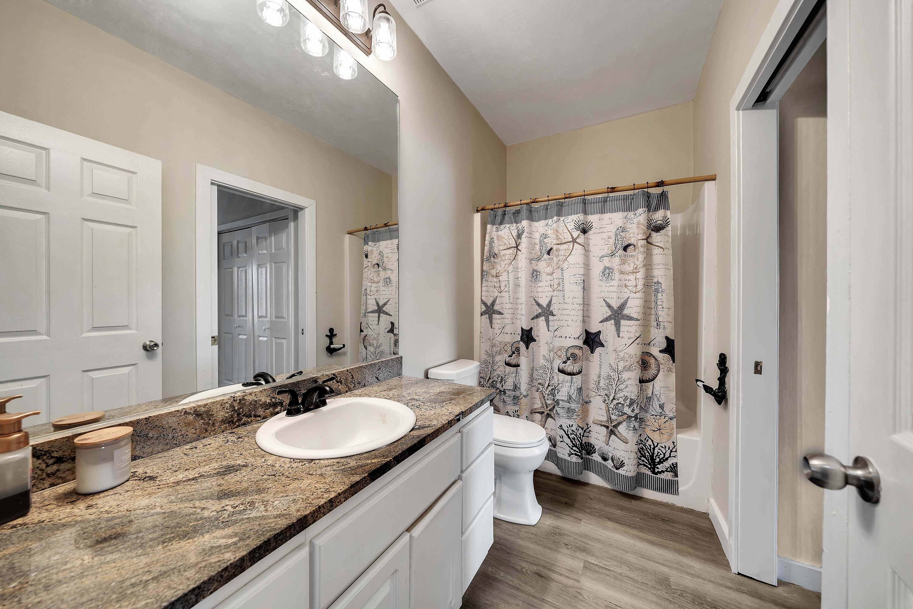 BAHAMA BEACH - Residential