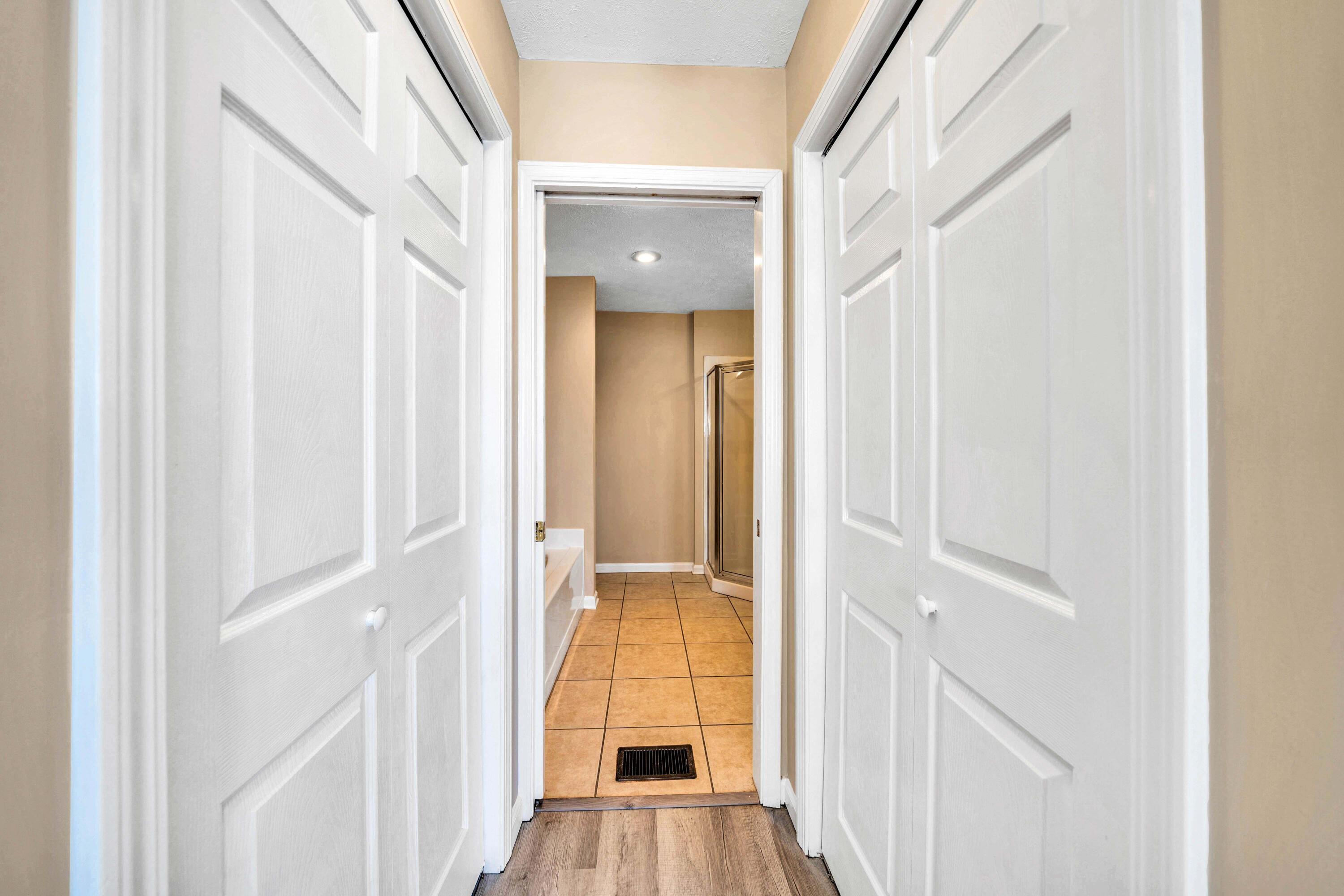 BAHAMA BEACH - Residential