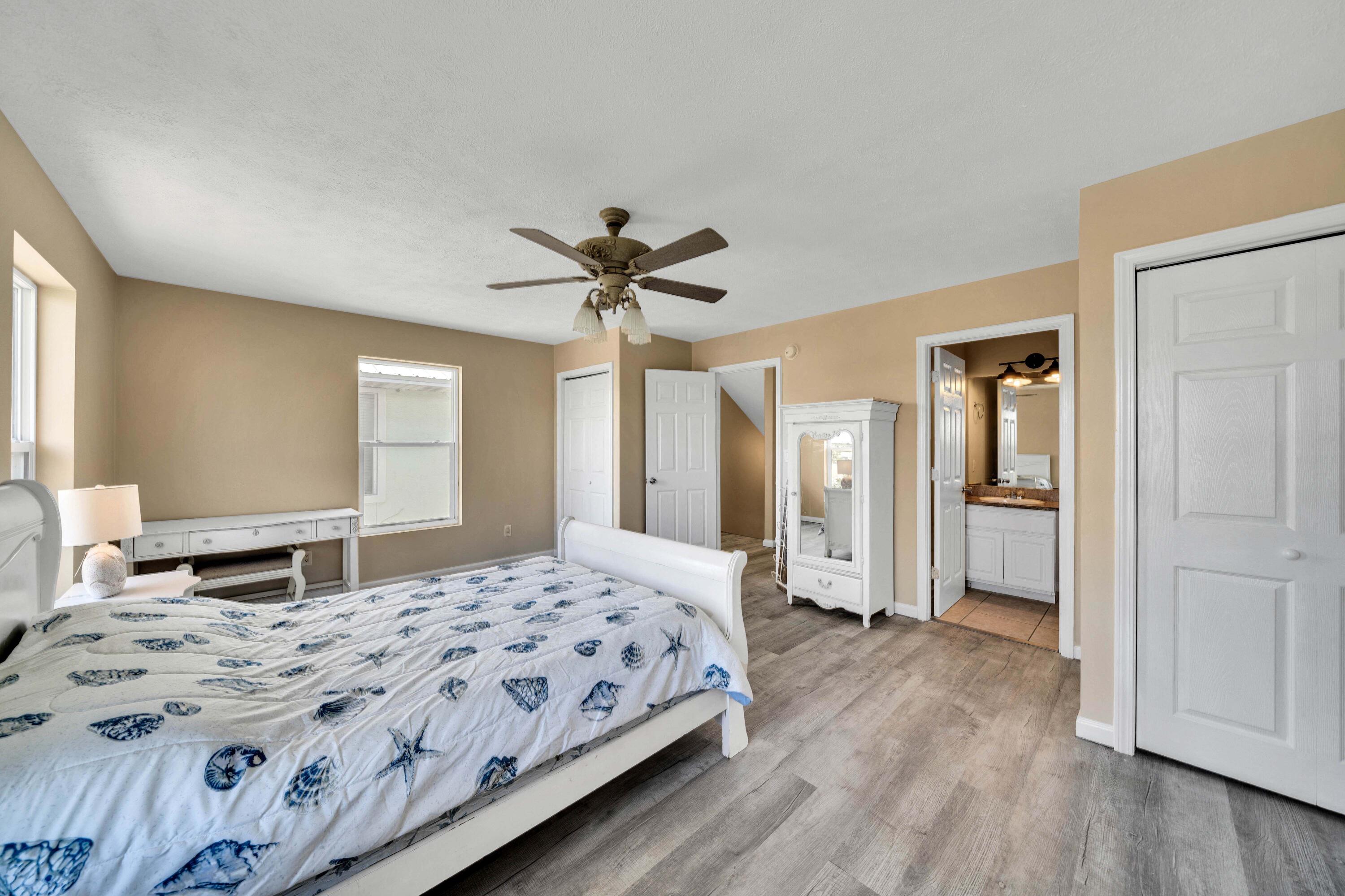 BAHAMA BEACH - Residential