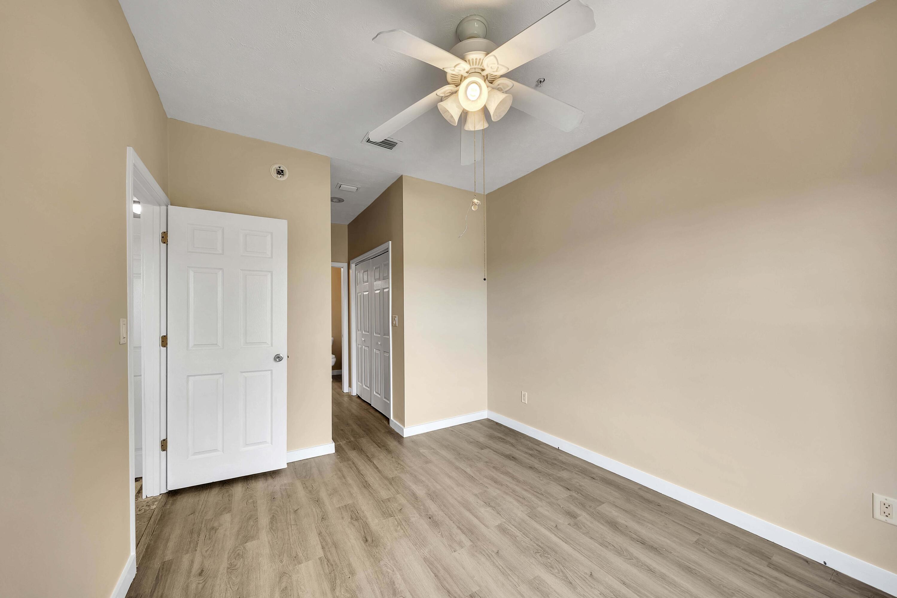 BAHAMA BEACH - Residential