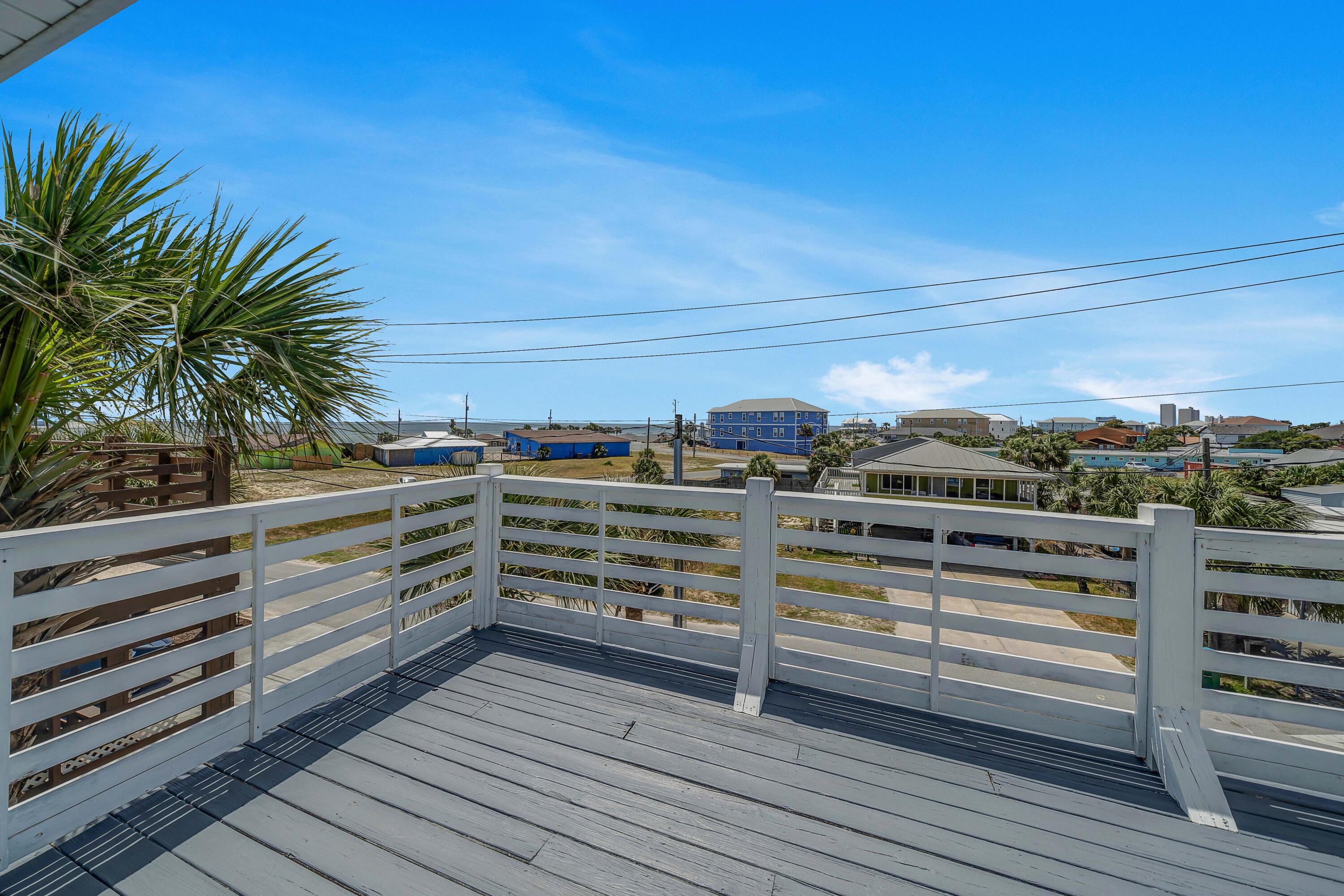 BAHAMA BEACH - Residential