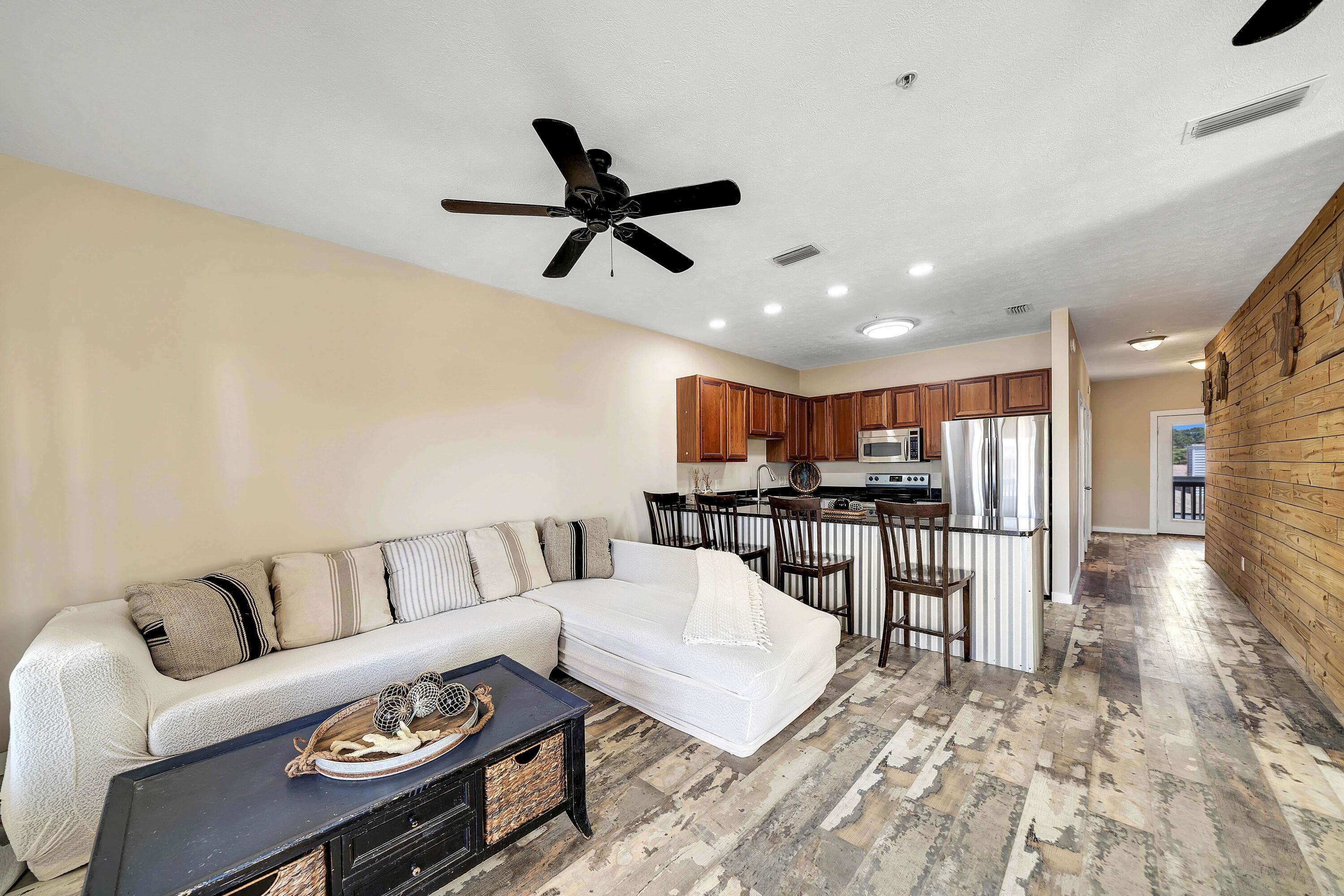 BAHAMA BEACH - Residential