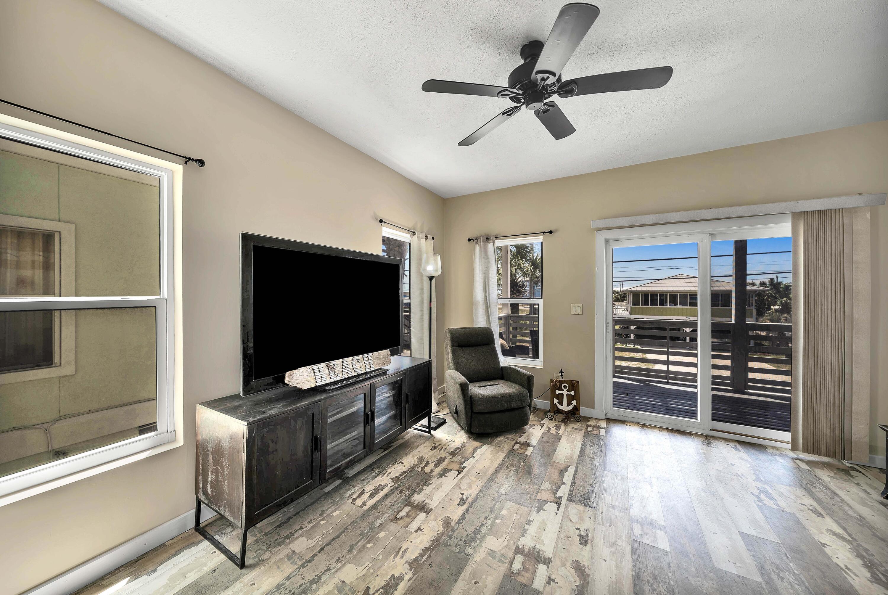 BAHAMA BEACH - Residential