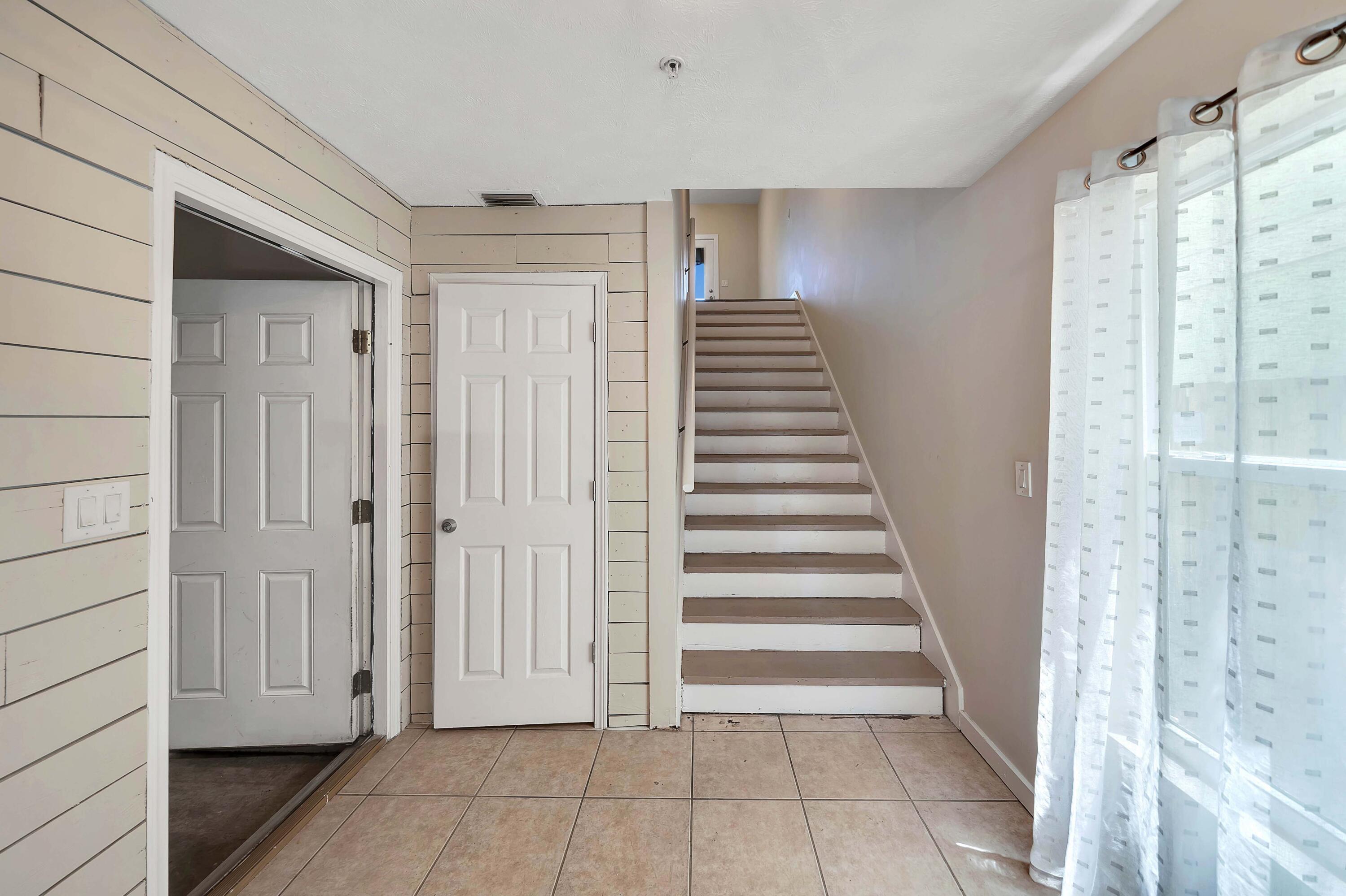 BAHAMA BEACH - Residential