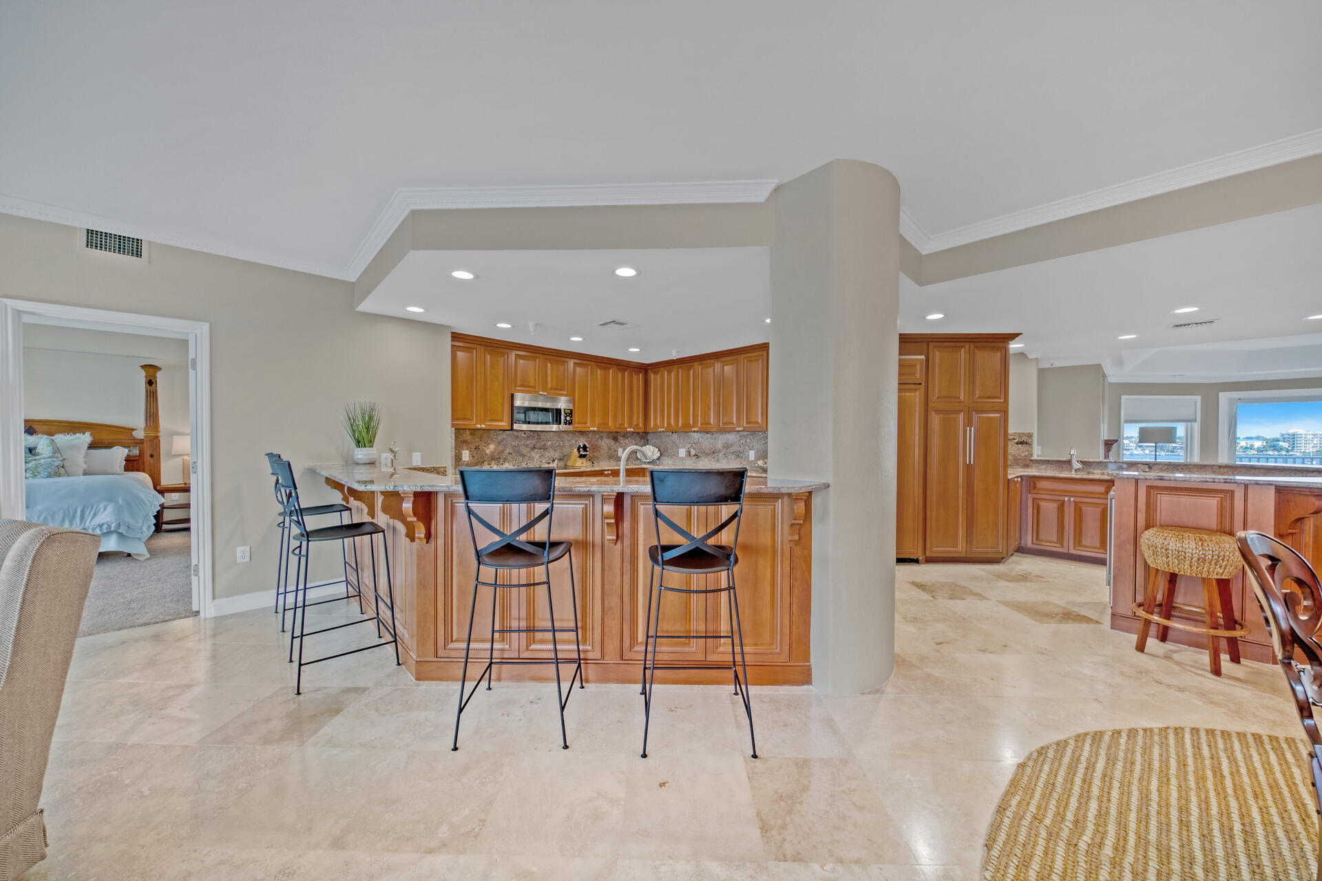 WATERVIEW TOWERS YACHT CLUB - Residential