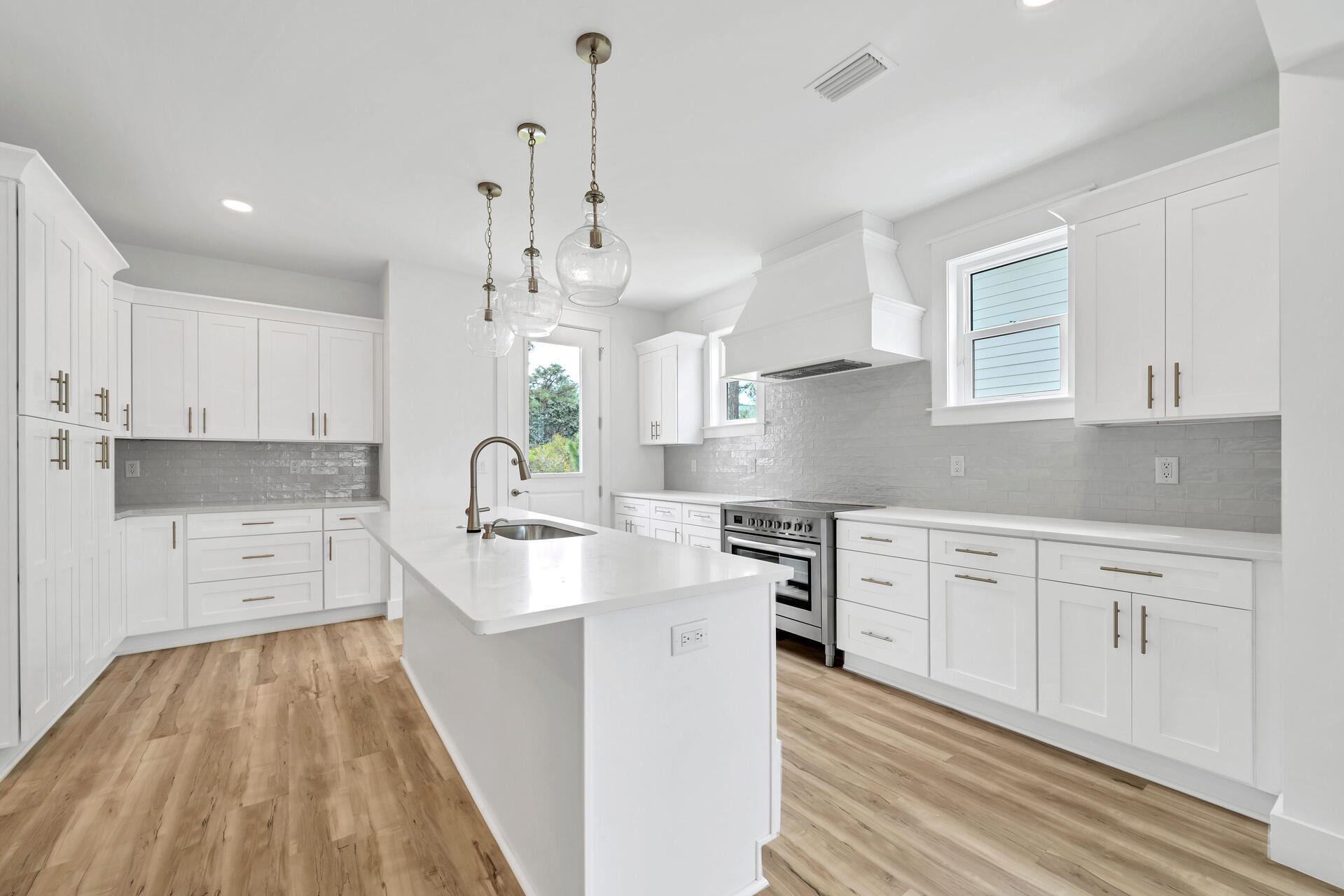 SHELTER COVE ESTATES 2ND ADDN - Residential
