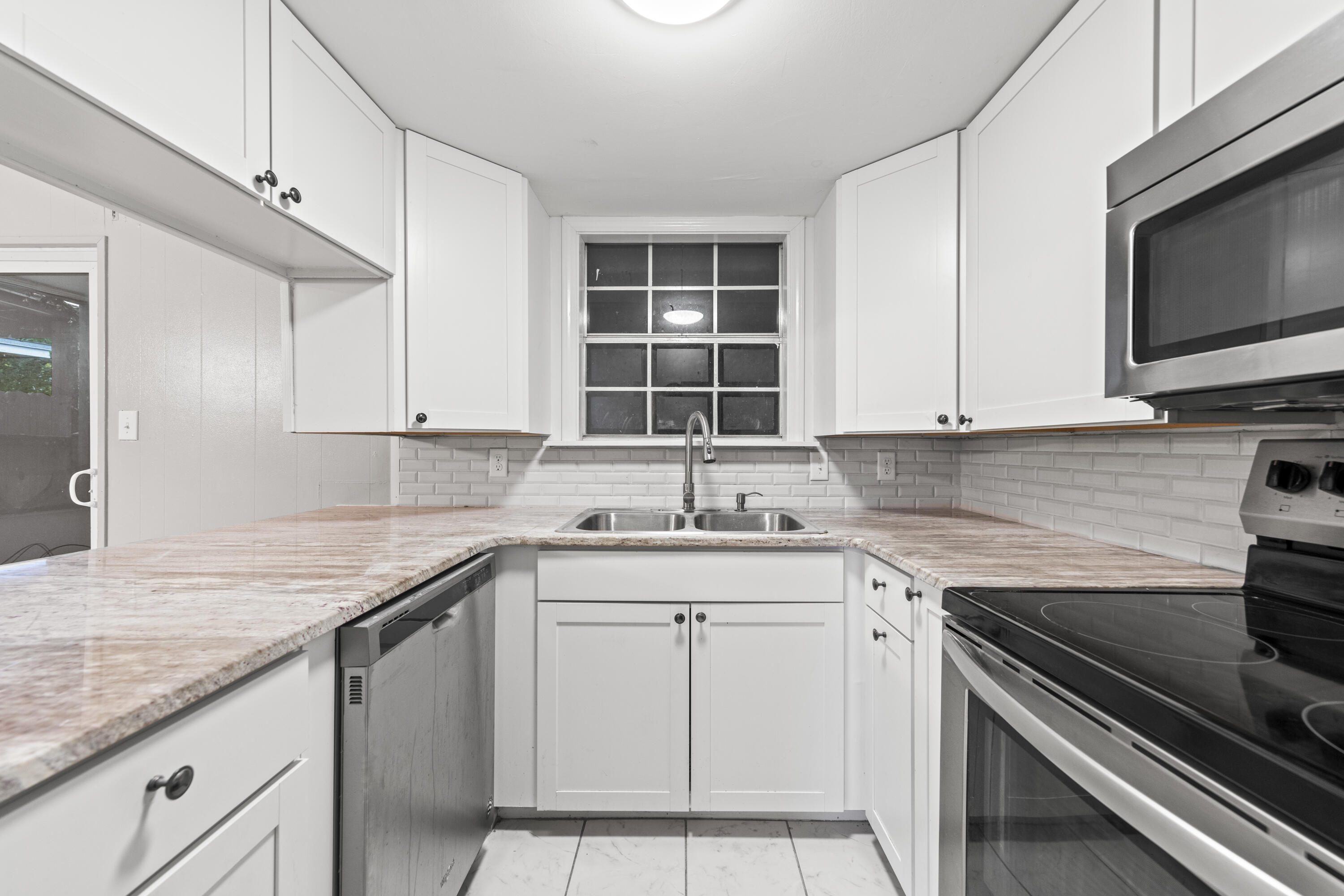 VALENCIA ARMS - Residential