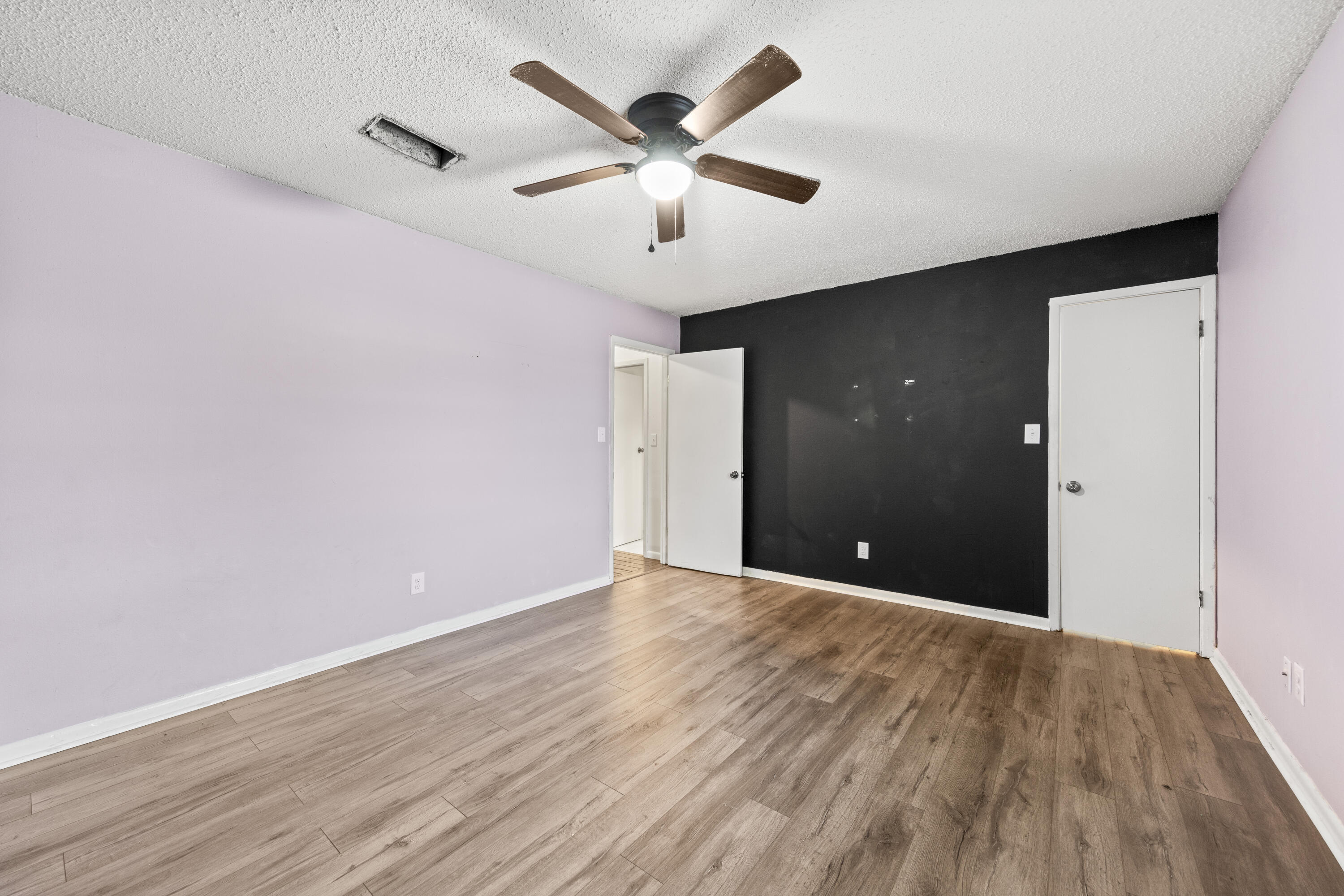 VALENCIA ARMS - Residential