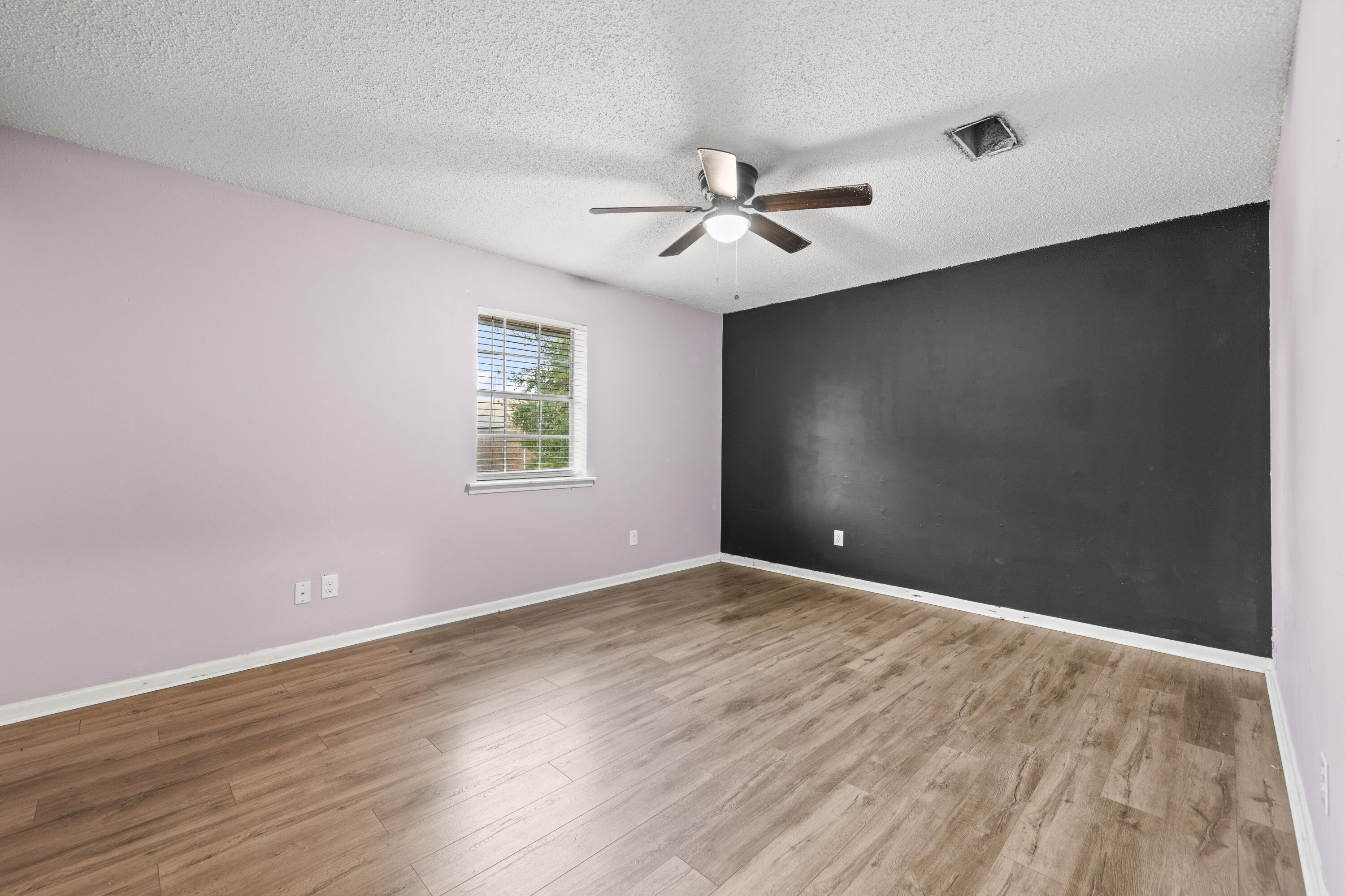 VALENCIA ARMS - Residential