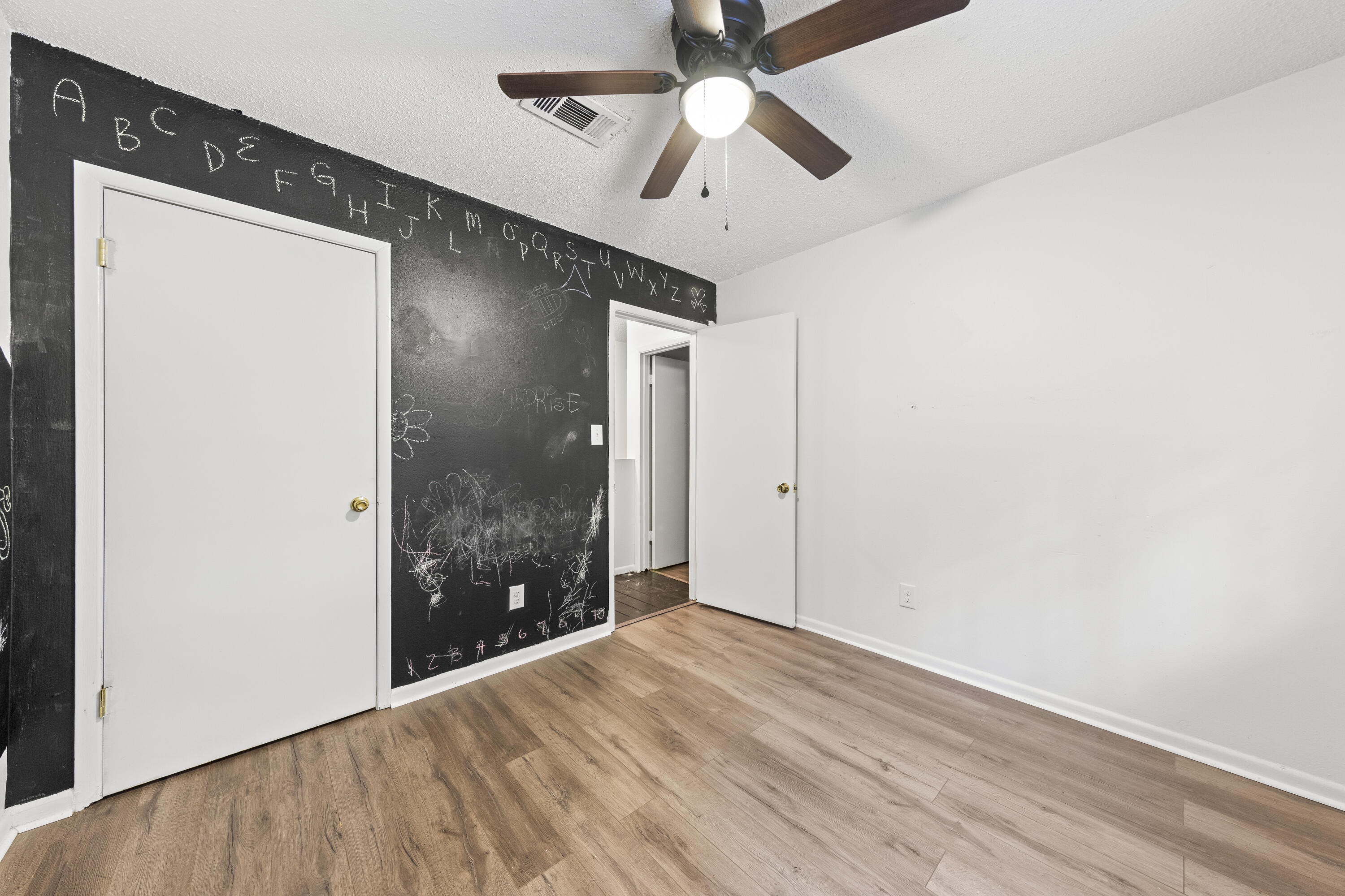 VALENCIA ARMS - Residential