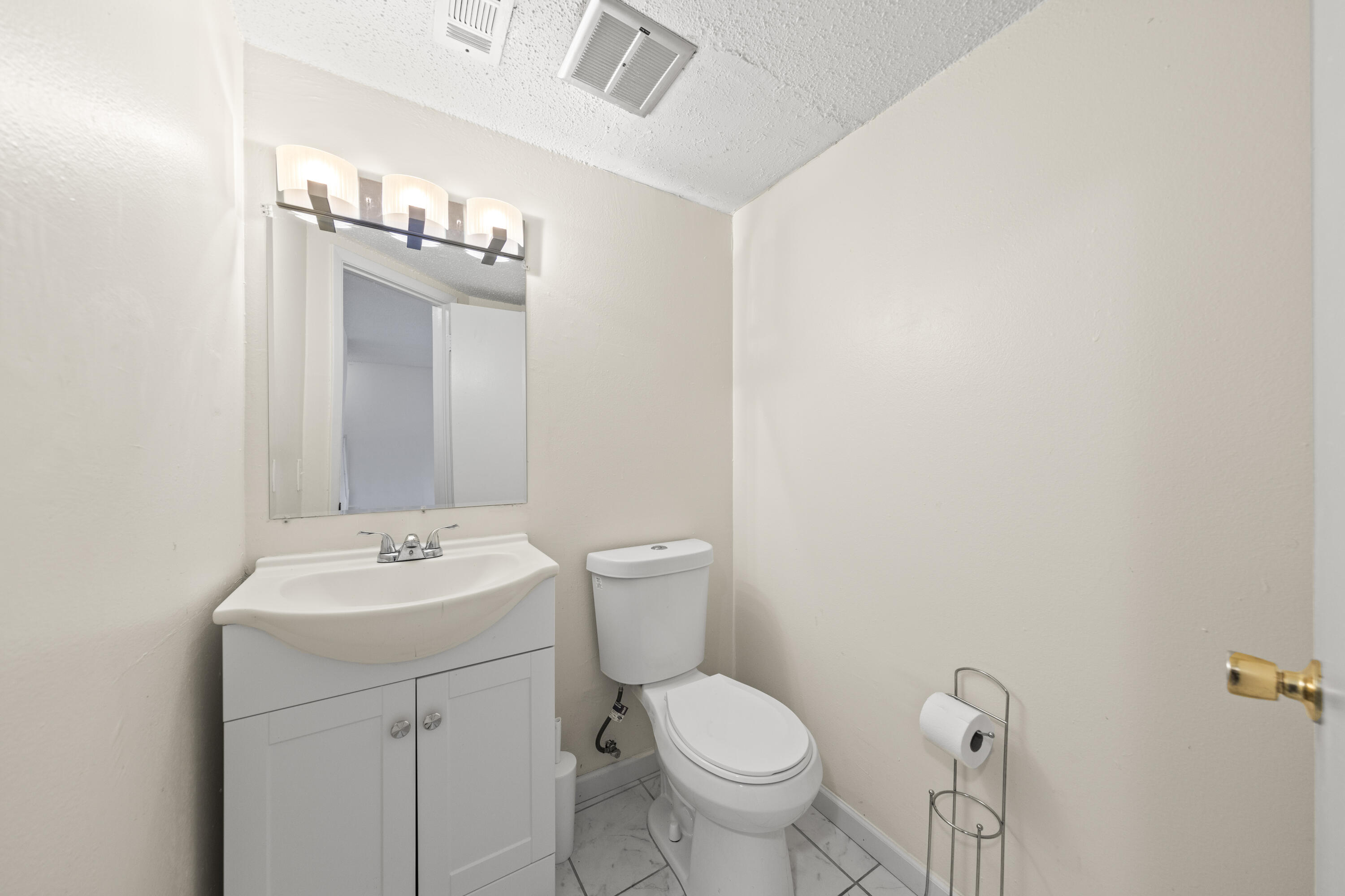 VALENCIA ARMS - Residential