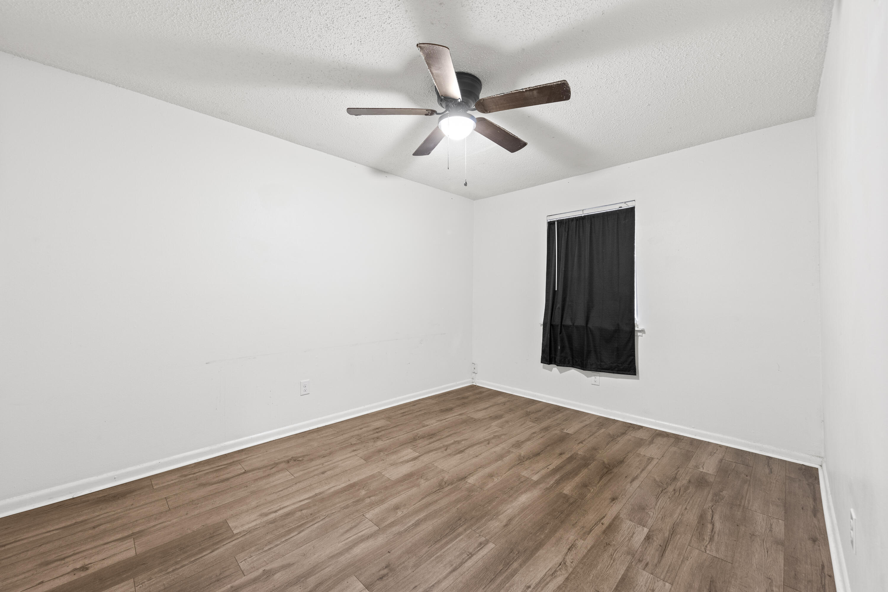 VALENCIA ARMS - Residential