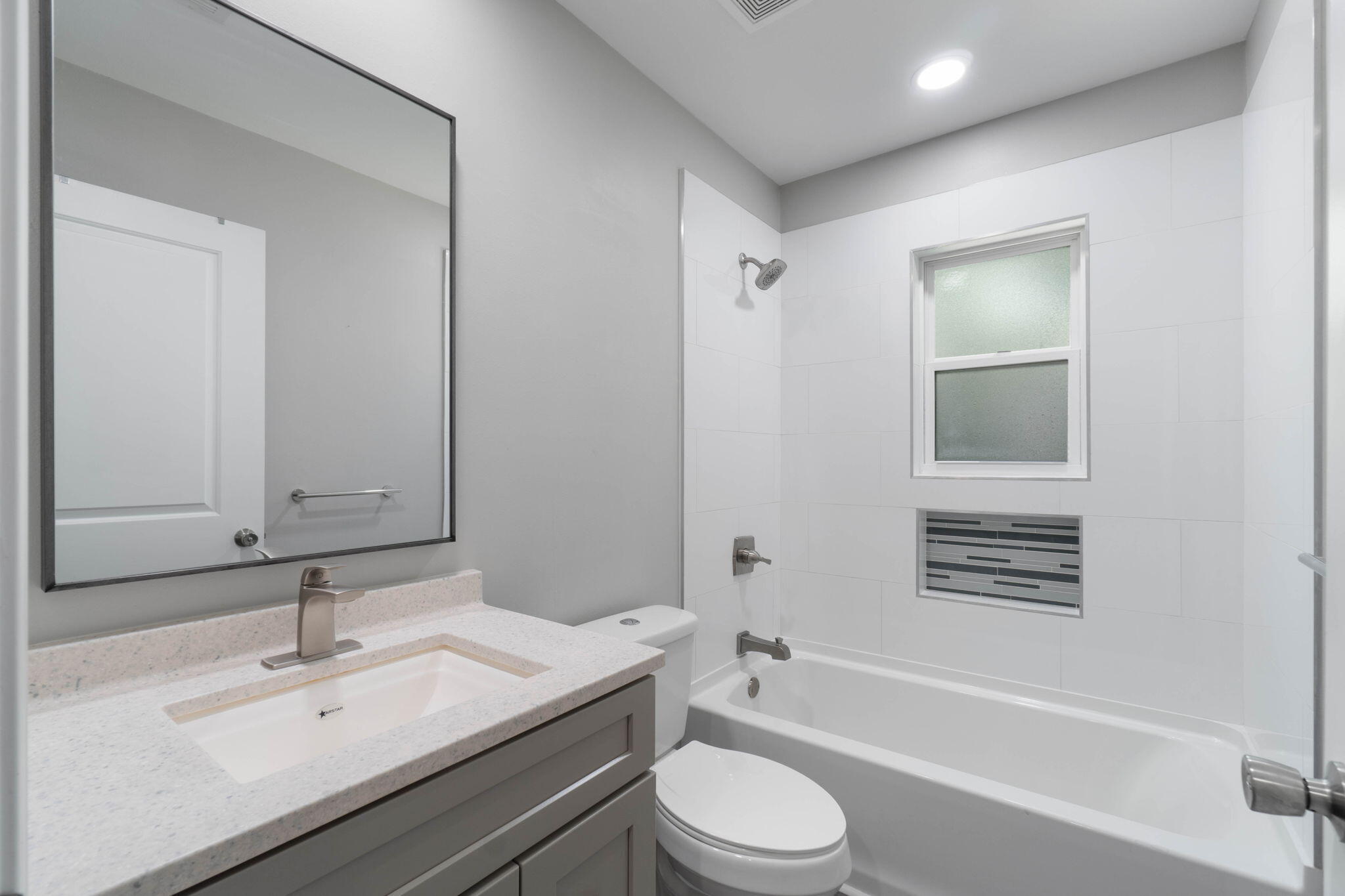 COLONY ESTATES LOT 37 BLK 4 - Residential Lease