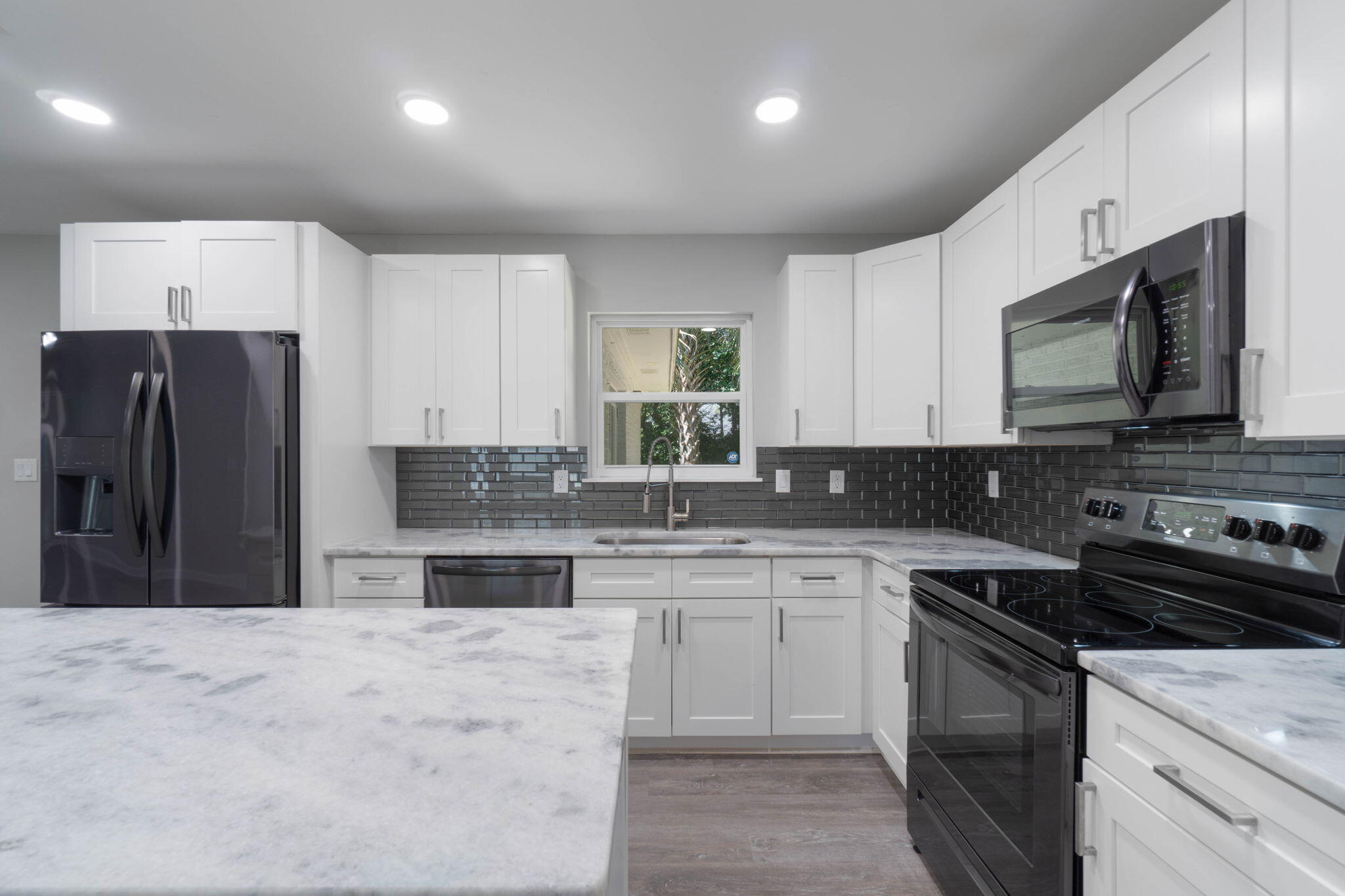 COLONY ESTATES LOT 37 BLK 4 - Residential Lease