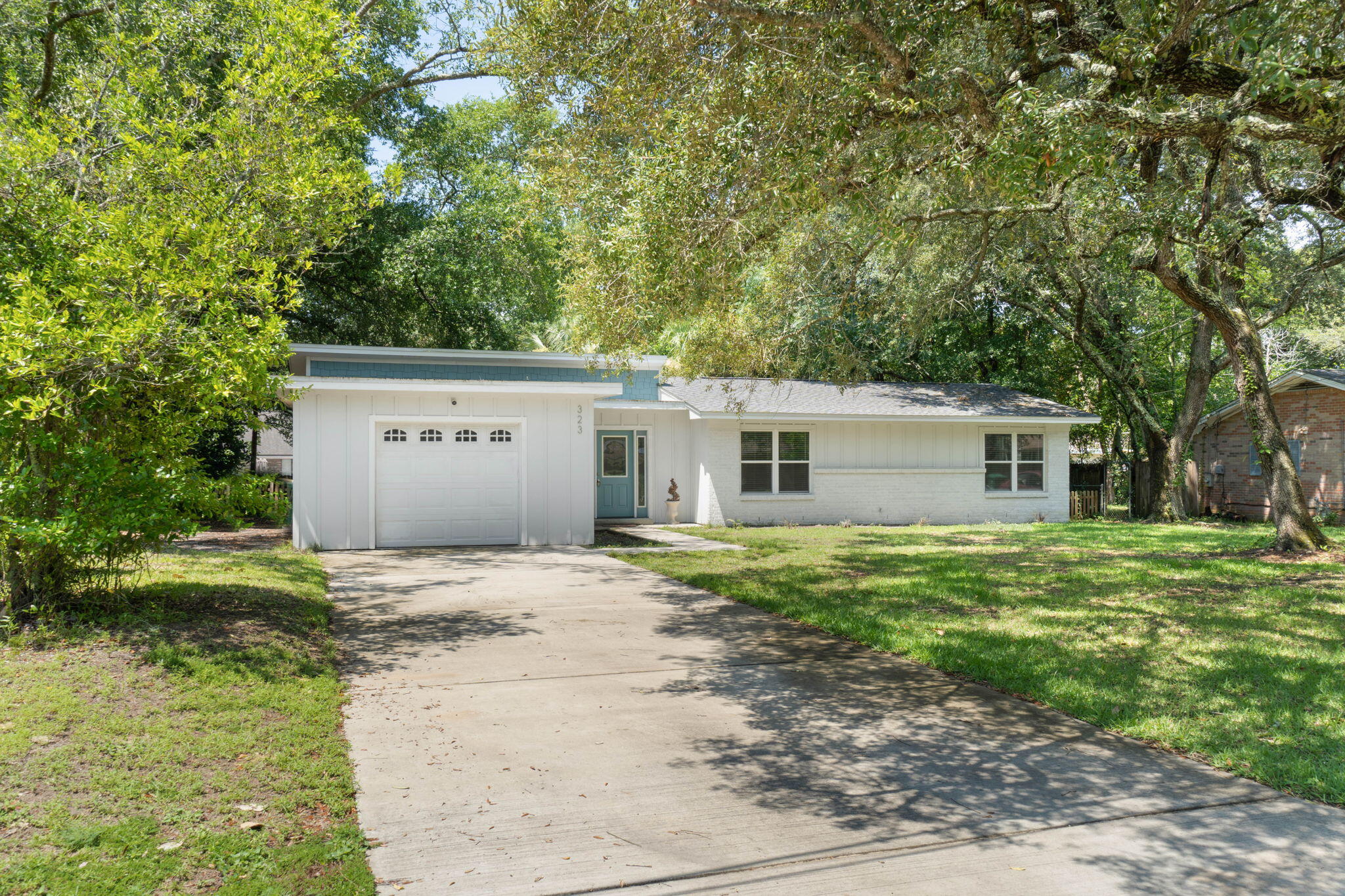 COLONY ESTATES LOT 37 BLK 4 - Residential Lease