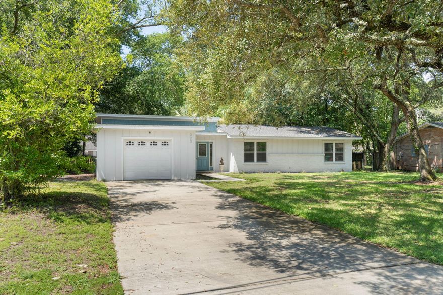 This Stunning 4 Bedroom 2 Bath 1 Car Garage Home has exceptional design and class. This home has been redesigned to create an open kitchen, living room & dining room concept along with a split bedroom plan. Schedule your showing today!In addition to the security deposit, All American Realty charges a mandatory cleaning fee and a mandatory floor cleaning fee as part of our rental process. This measure is taken to ensure the continual maintenance of our exceptional rent-ready standards, contributing to a welcoming and high-quality living experience for all. These fees are charged based on square footage and number of rooms.***All American Realty's Resident Benefit Package helps residents live better and with more peace of mind for $65/month, required in all leases.