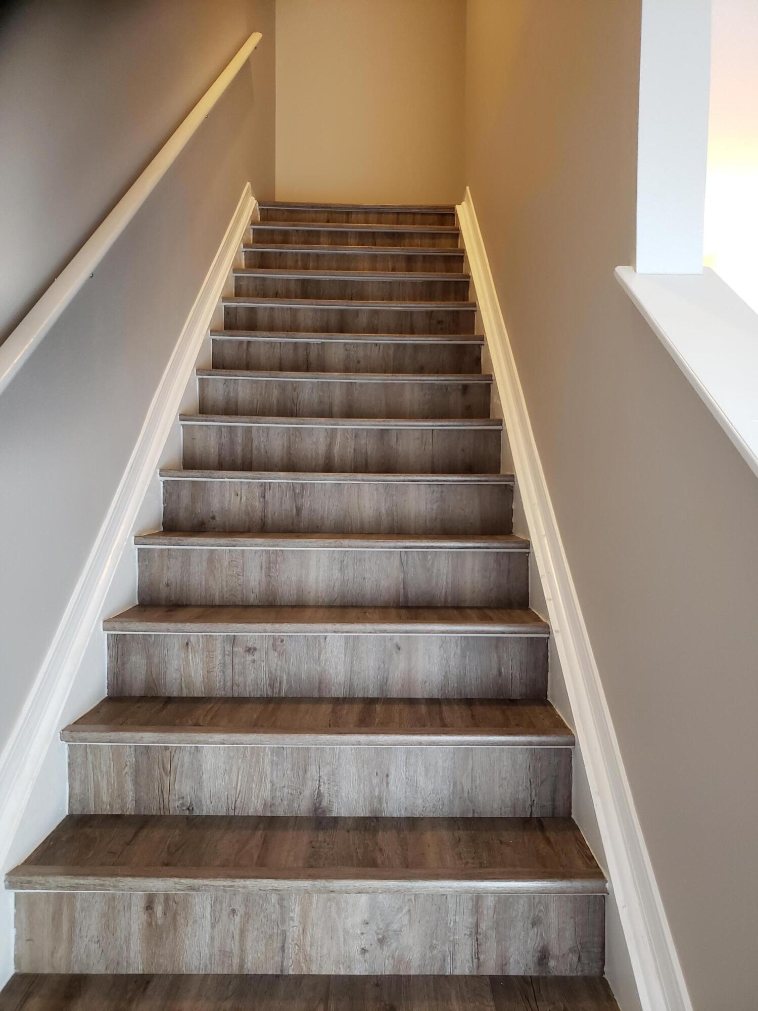 SANTA ROSA OAKS CONDOMINIUM - Residential