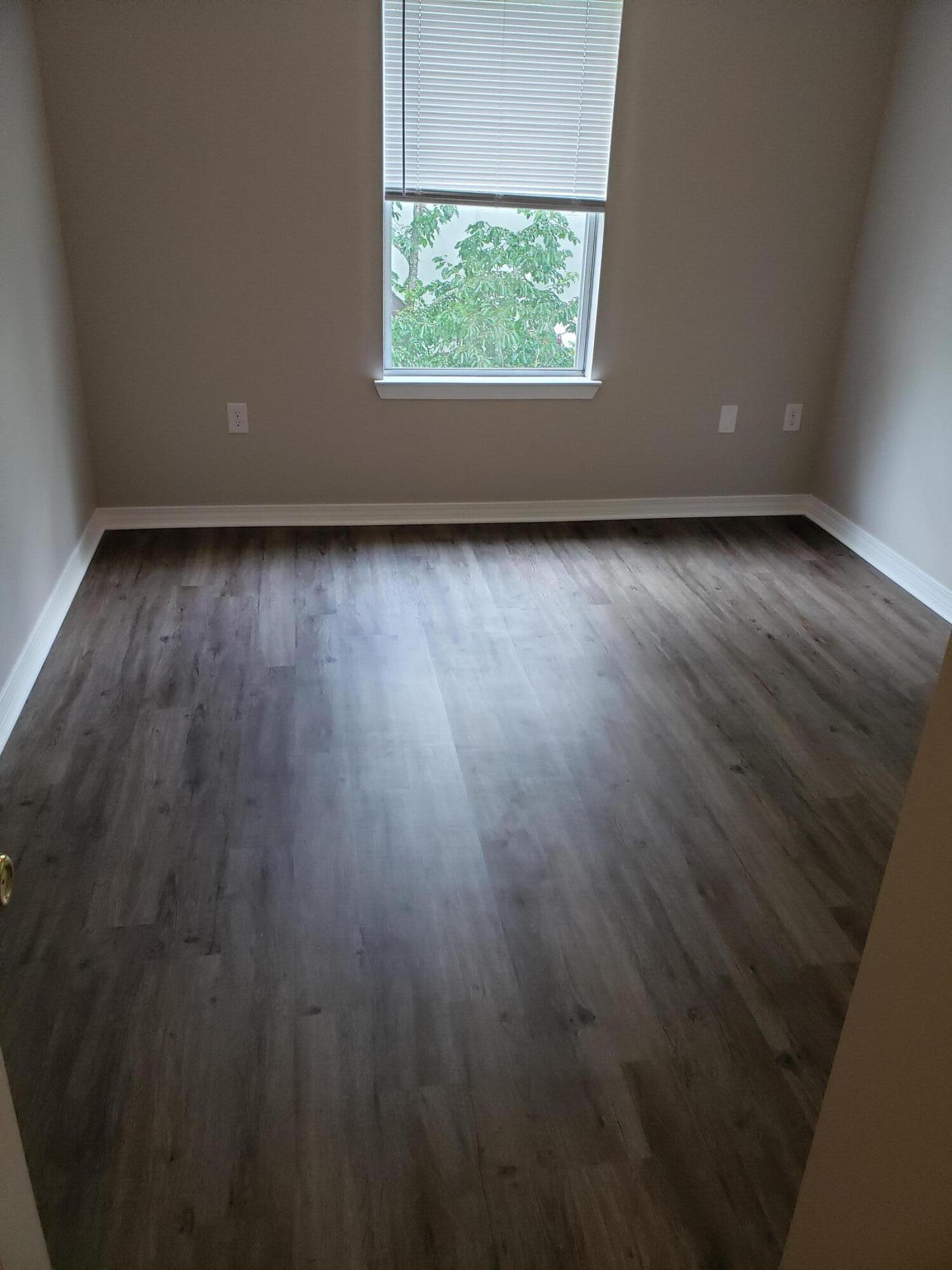 SANTA ROSA OAKS CONDOMINIUM - Residential