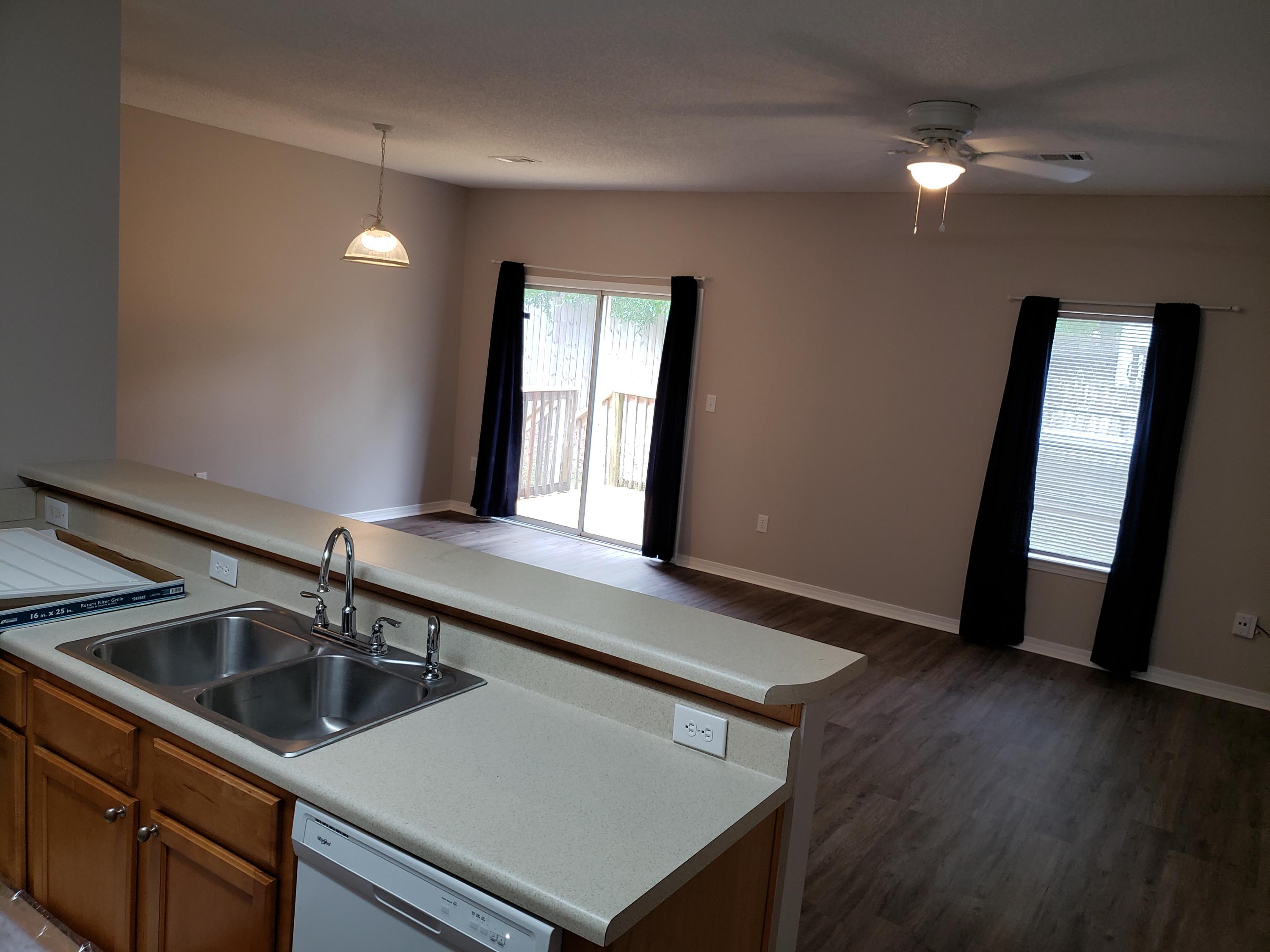 SANTA ROSA OAKS CONDOMINIUM - Residential