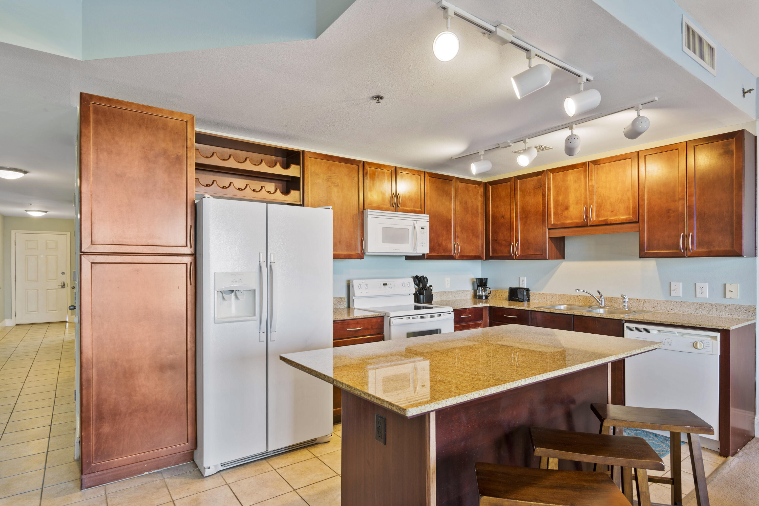 This Residence Offers 1 Bedroom, 2 Bath And Bunk Room With A Generous 1047 Sq. Ft.. Overlooking Amazing Lake and City views. Granite Countertops, Full Applianced Kitchen With Breakfast Bar, Dining Area, Living Room, Large Balcony That Overlooks The Lake With Amazing Views Of The Beautiful Fountain Shows At Laketown Wharf! This Property Is Conveniently Located On The 3rd Floor. LTW Also Features 5 Swimming Pools, Putting Green, Conv. Center & Commercial Space That Includes 3 Restaurants, Salon & Candy Shop.