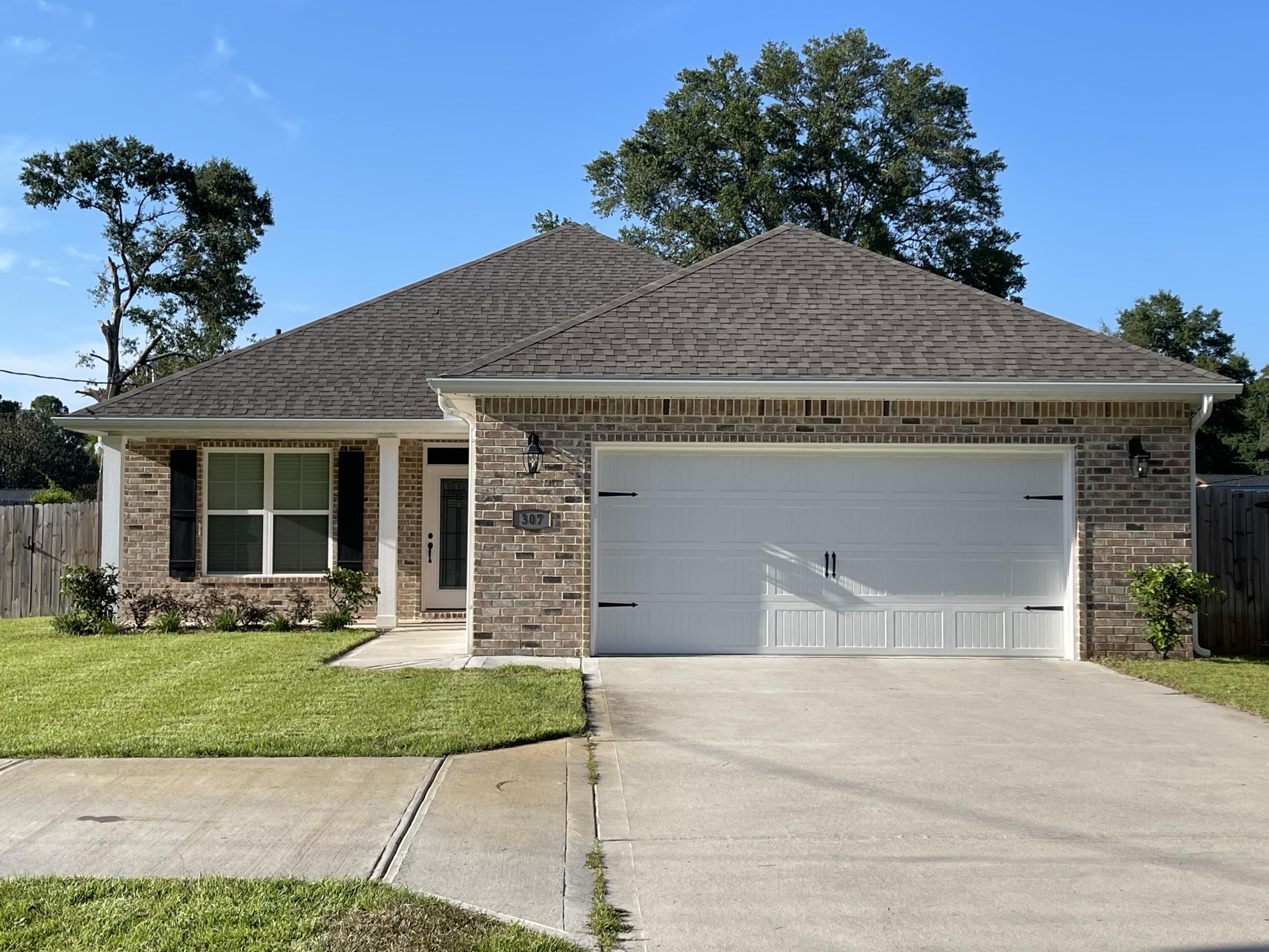 Gorgeous home in central Fort Walton Beach. 4 bedrooms with a split bedroom floor plan for privacy. Kitchen has granite countertops and island. It is open to the living room/dining room combo. Wood plank tile throughout with carpet in bedrooms. Master bedroom is spacious and has 9 foot ceilings . Master bath has garden tub with large walk in shower. Large privacy fenced back yard. Lawn pump and sprinkler system. No pets allowed and no smoking or vaping in home or garage.