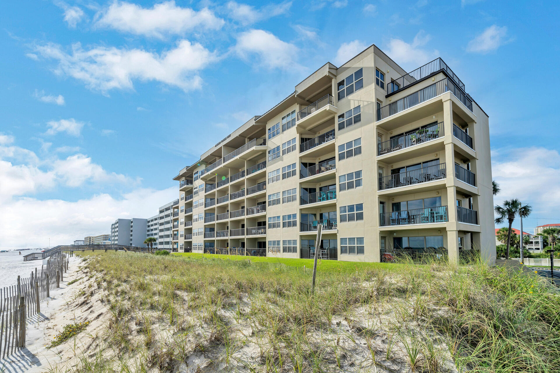 EMERALD TOWERS WEST CONDO - Residential