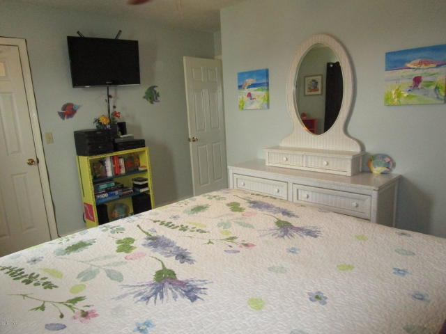 Shoreline 9 Townhouses - Residential