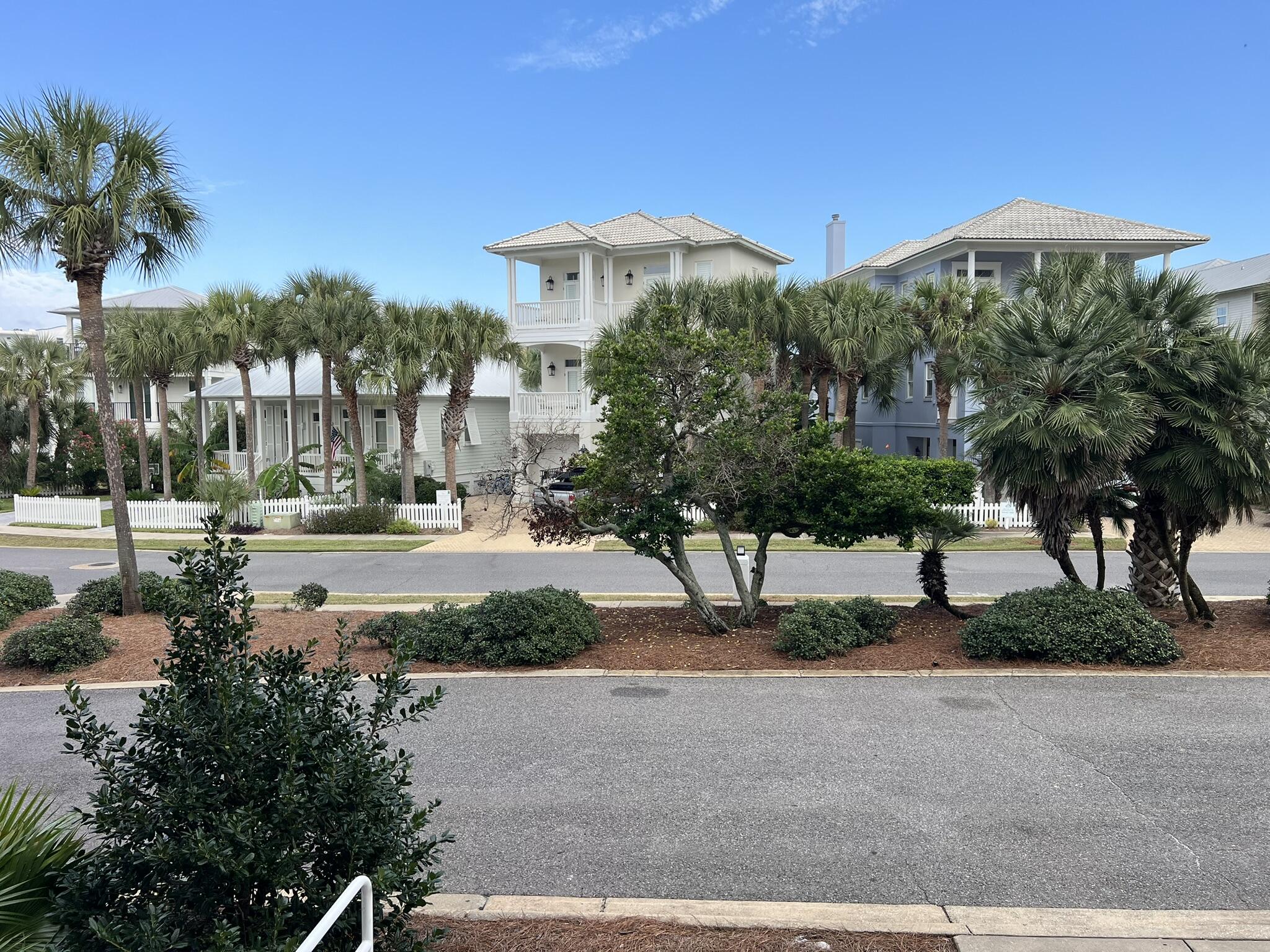 MAGNOLIA HOUSE - Residential