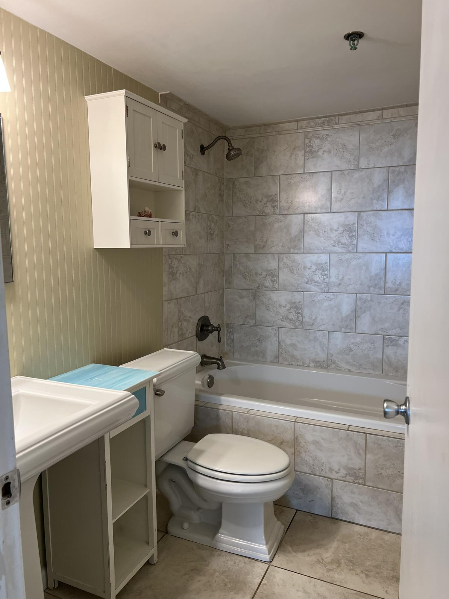 MAGNOLIA HOUSE - Residential