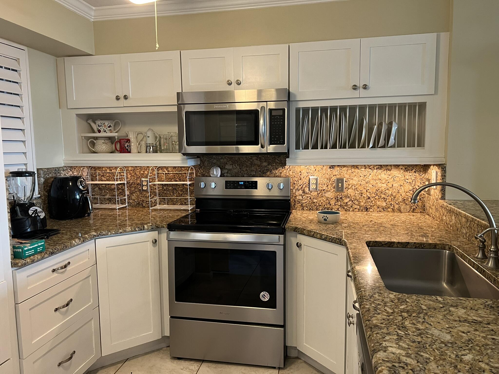 MAGNOLIA HOUSE - Residential