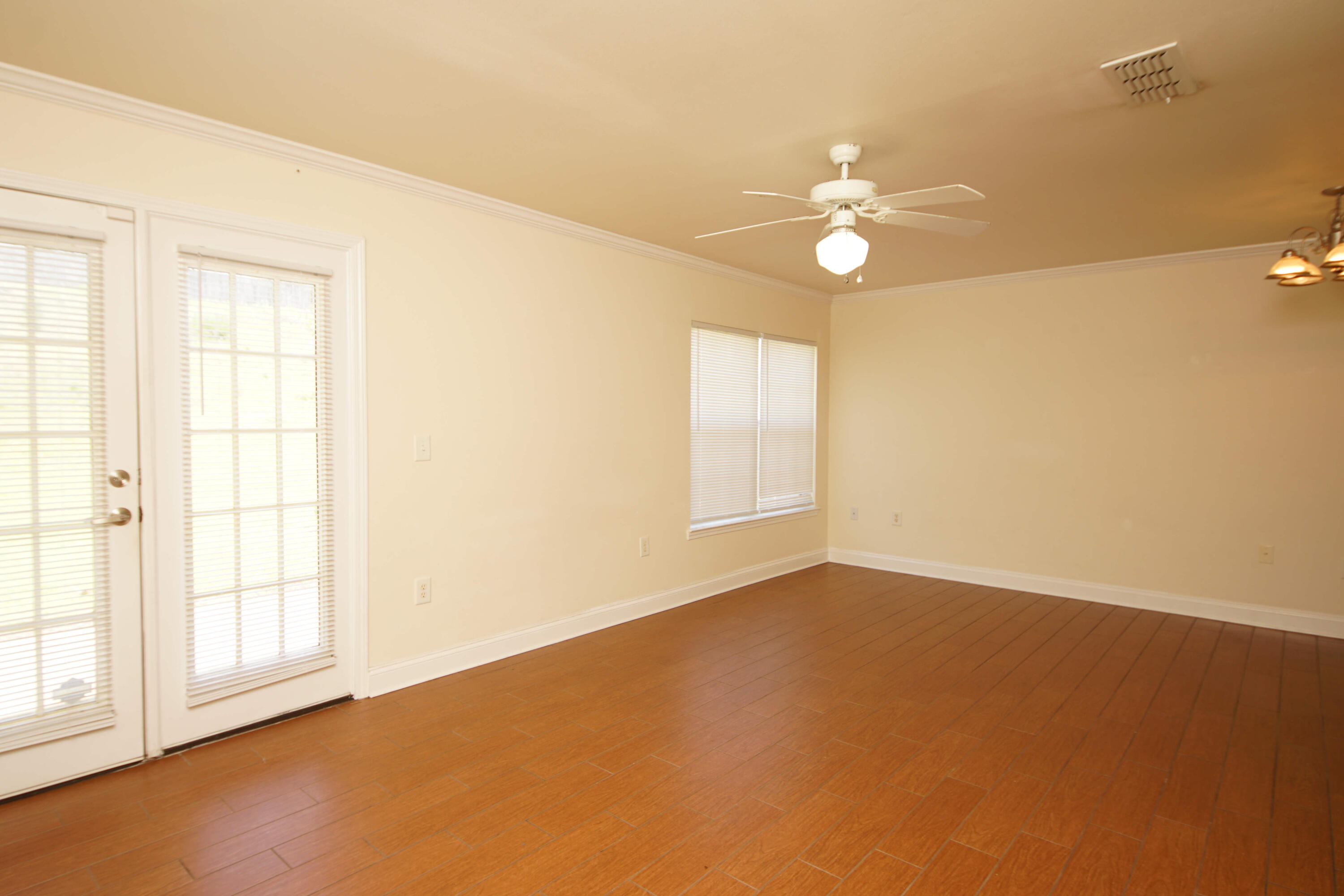 EAGLES LANDING S/D - Residential Lease