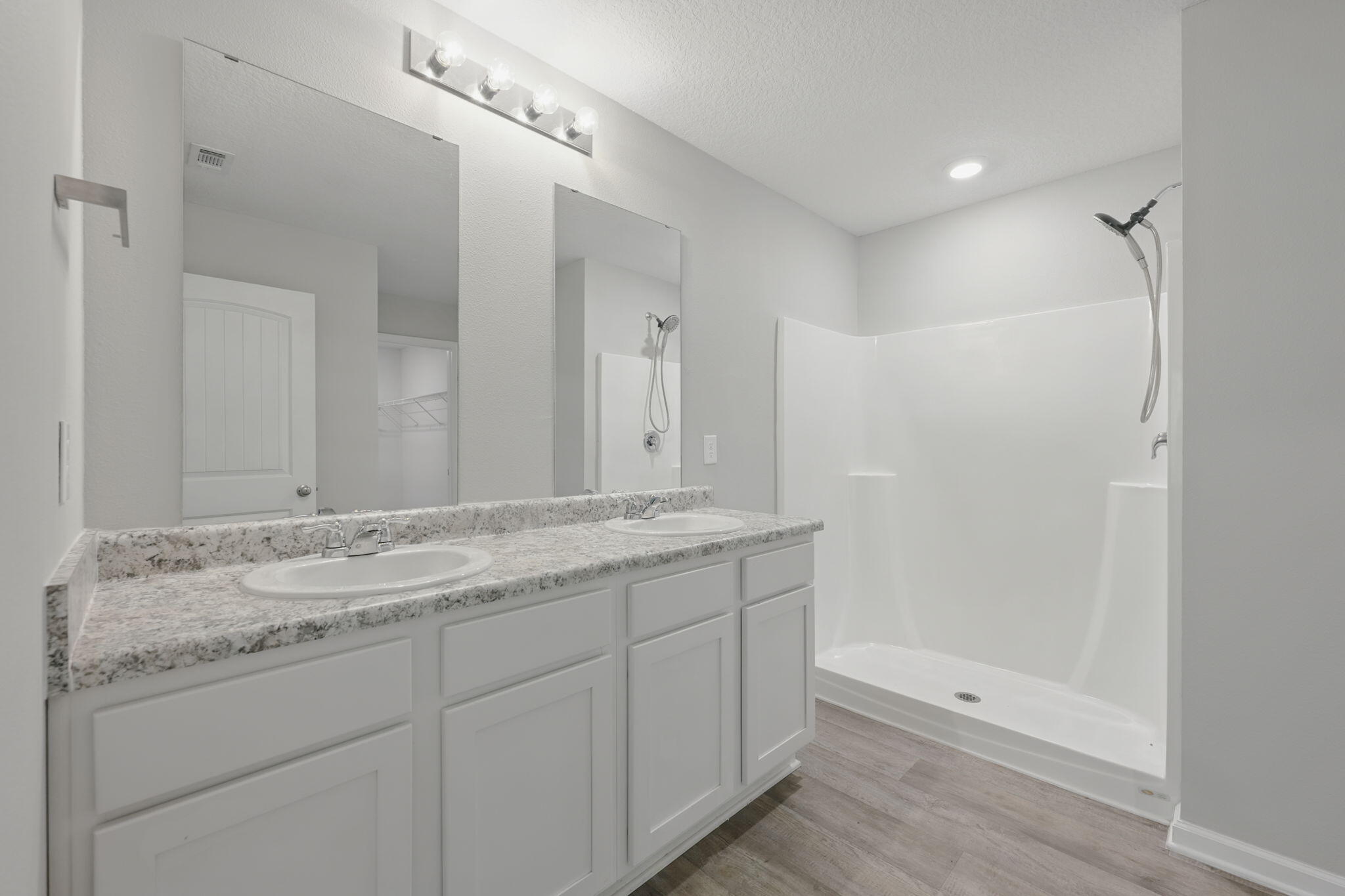ASHTIN ESTATES - Residential