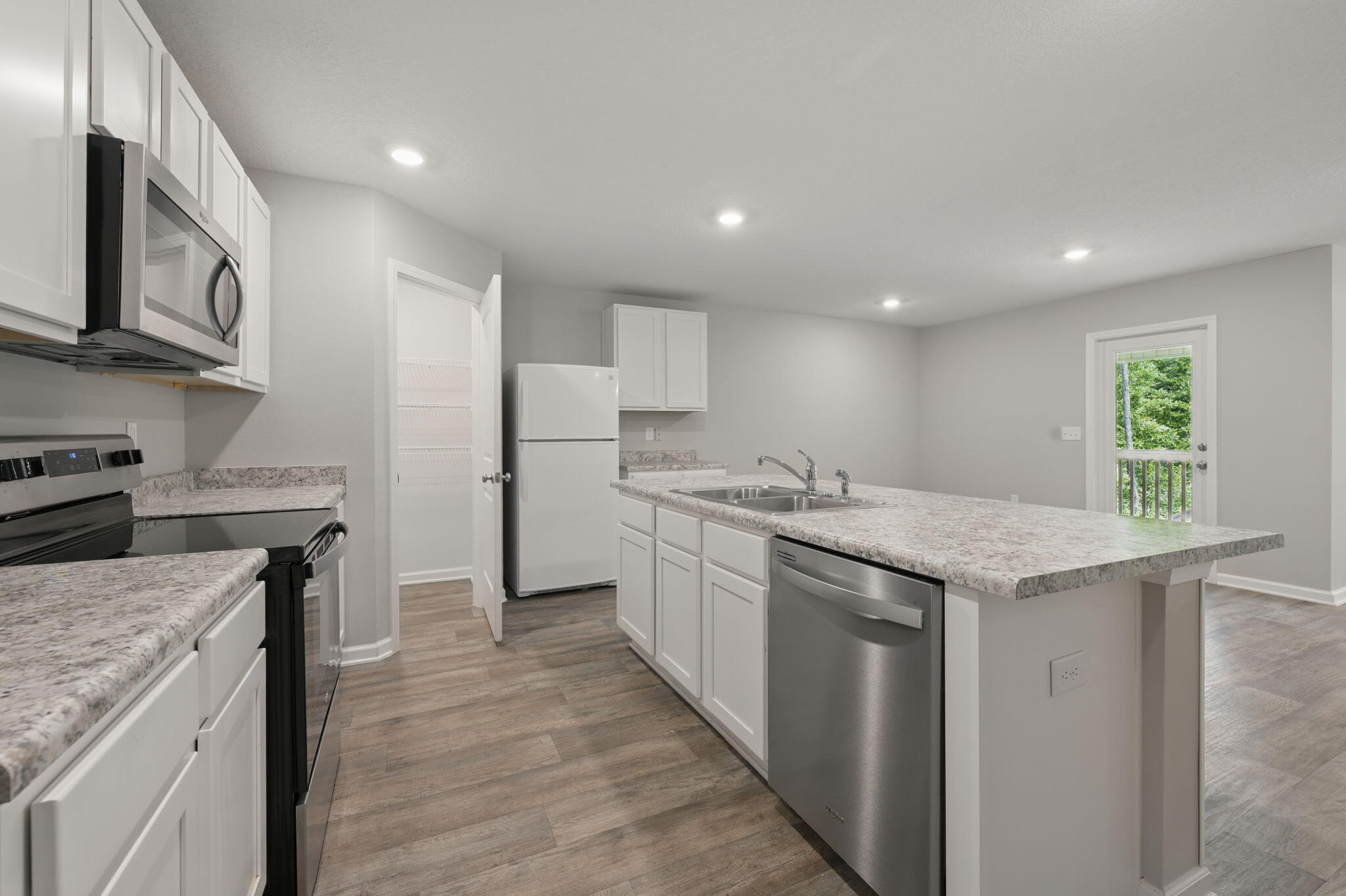 ASHTIN ESTATES - Residential