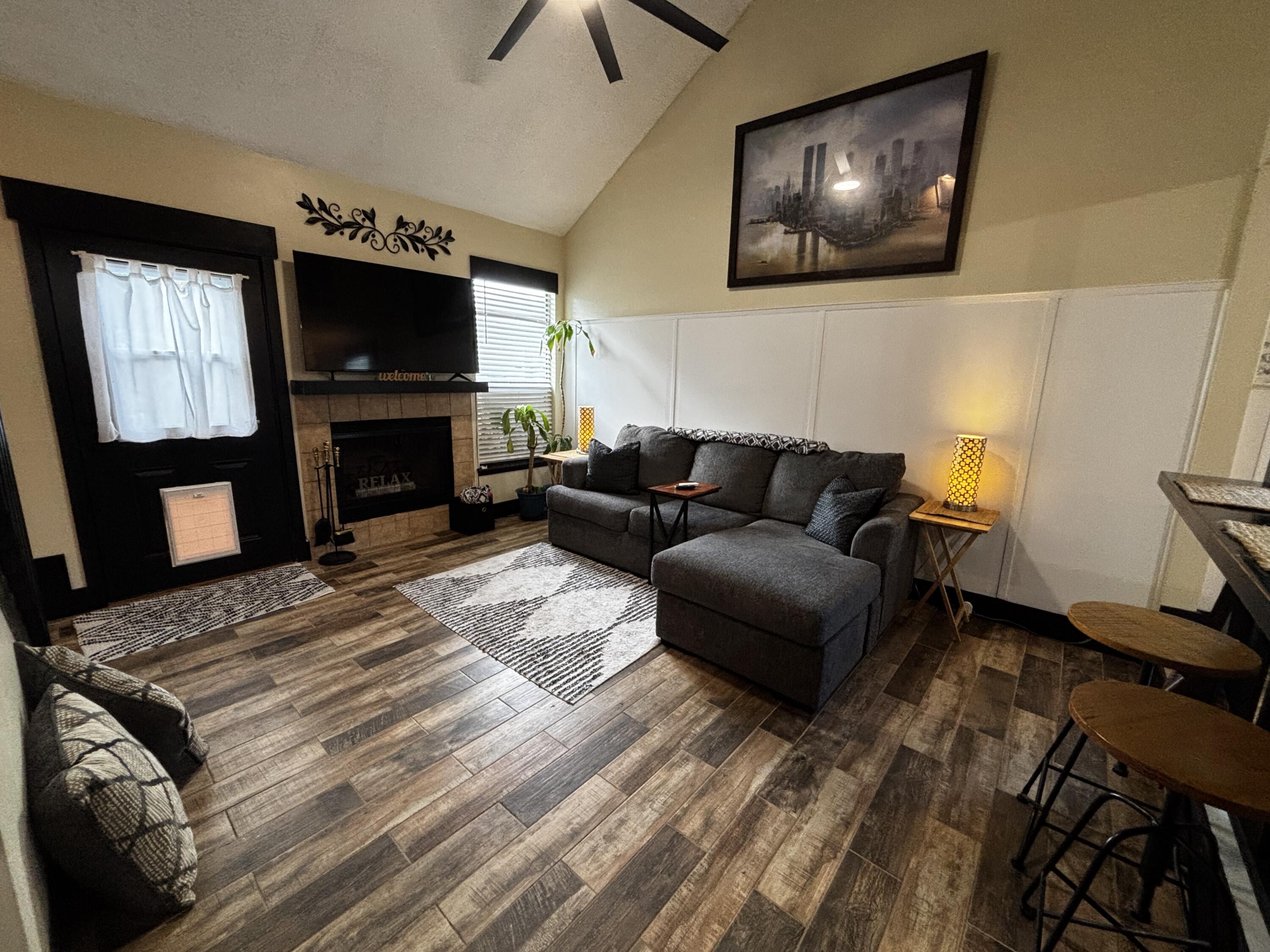 LAGO VISTA - Residential