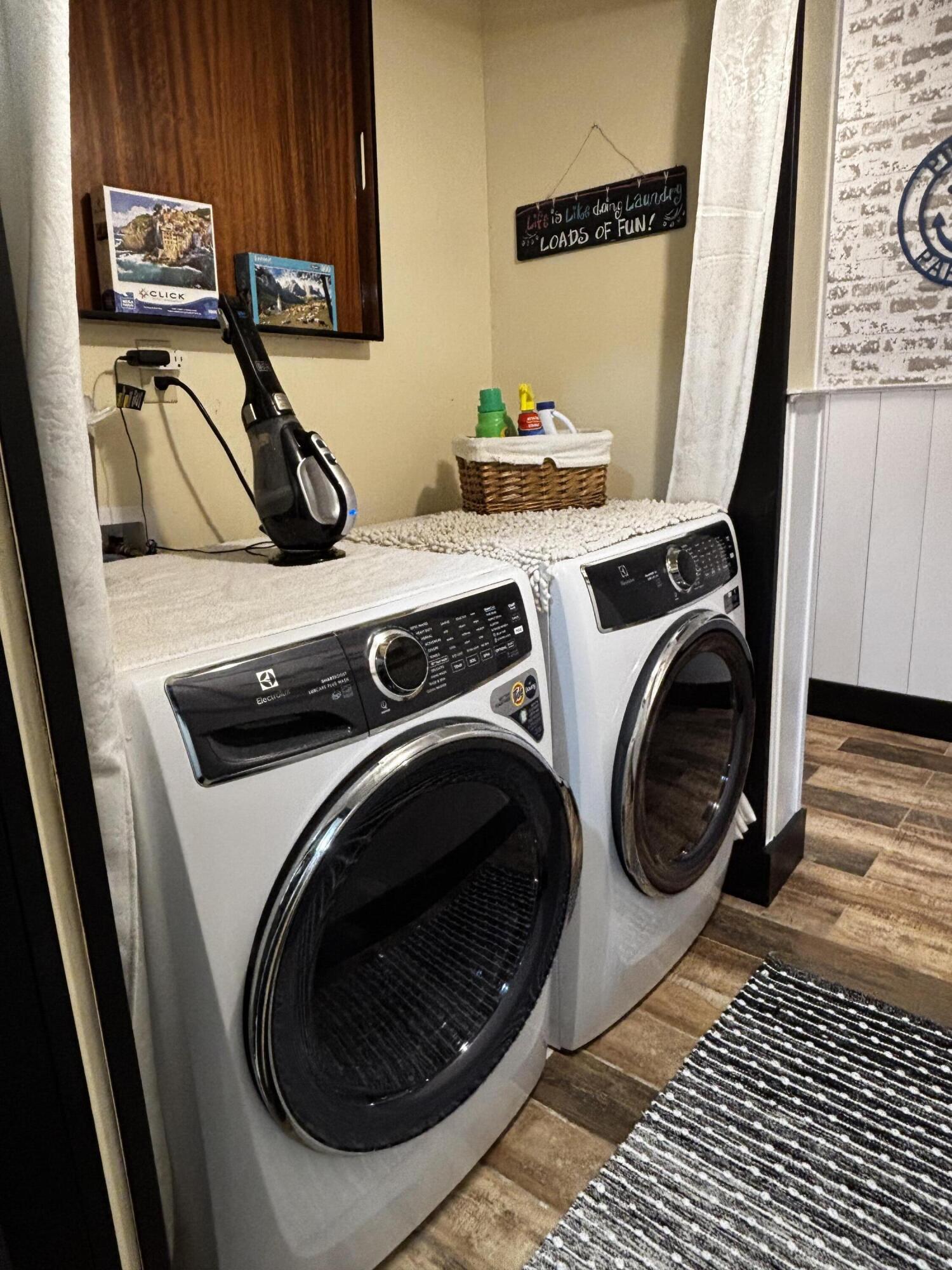 LAGO VISTA - Residential