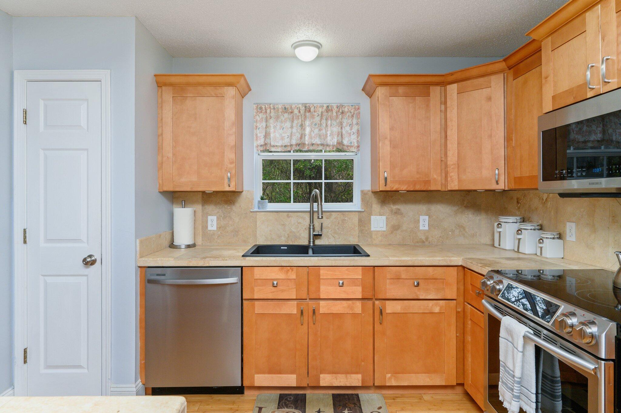 WHITE POINT VILLAGE S/D - Residential