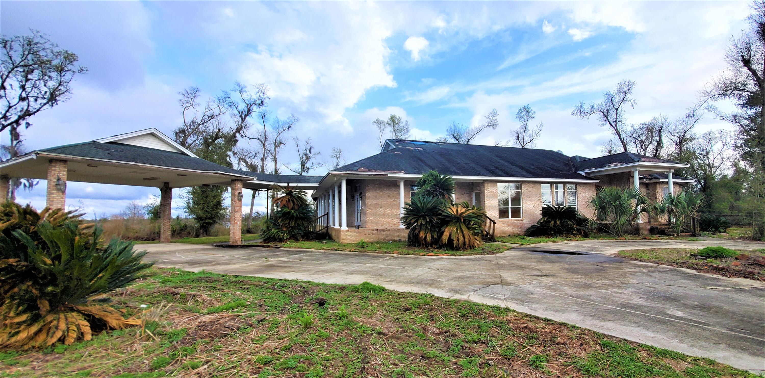 NO RECORDED SUBDIVISION - Residential