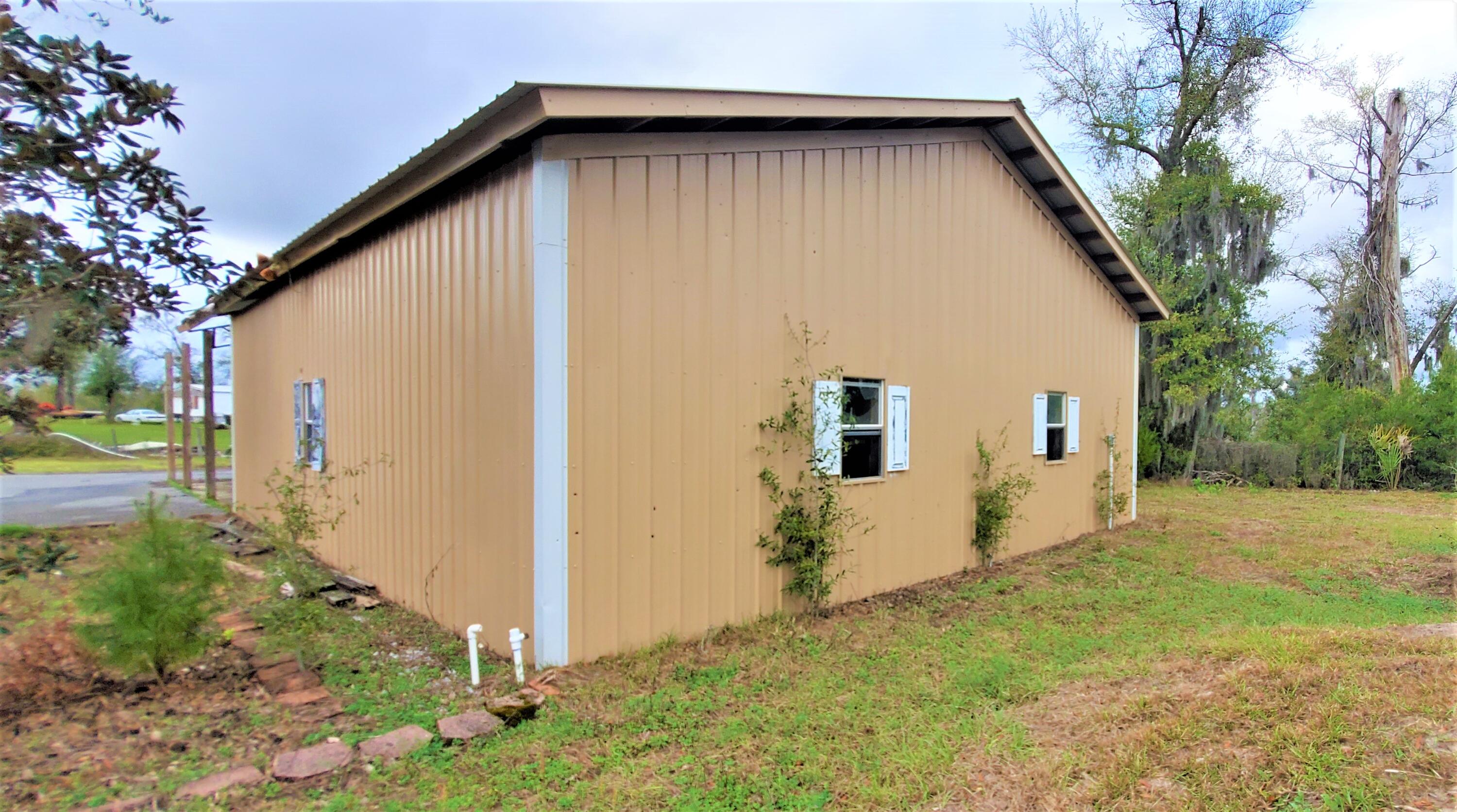 NO RECORDED SUBDIVISION - Residential