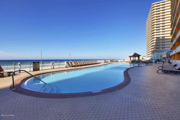 TREASURE ISLAND - Residential