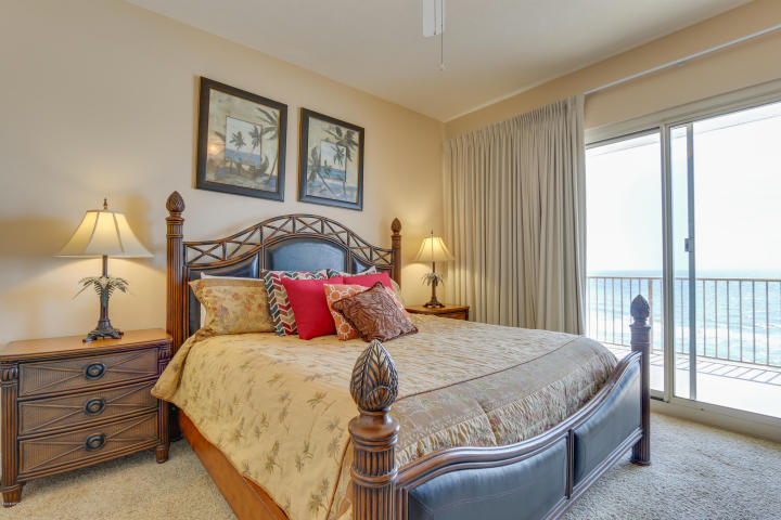 TREASURE ISLAND - Residential