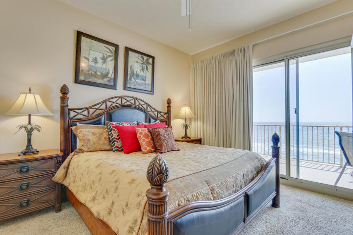 TREASURE ISLAND - Residential