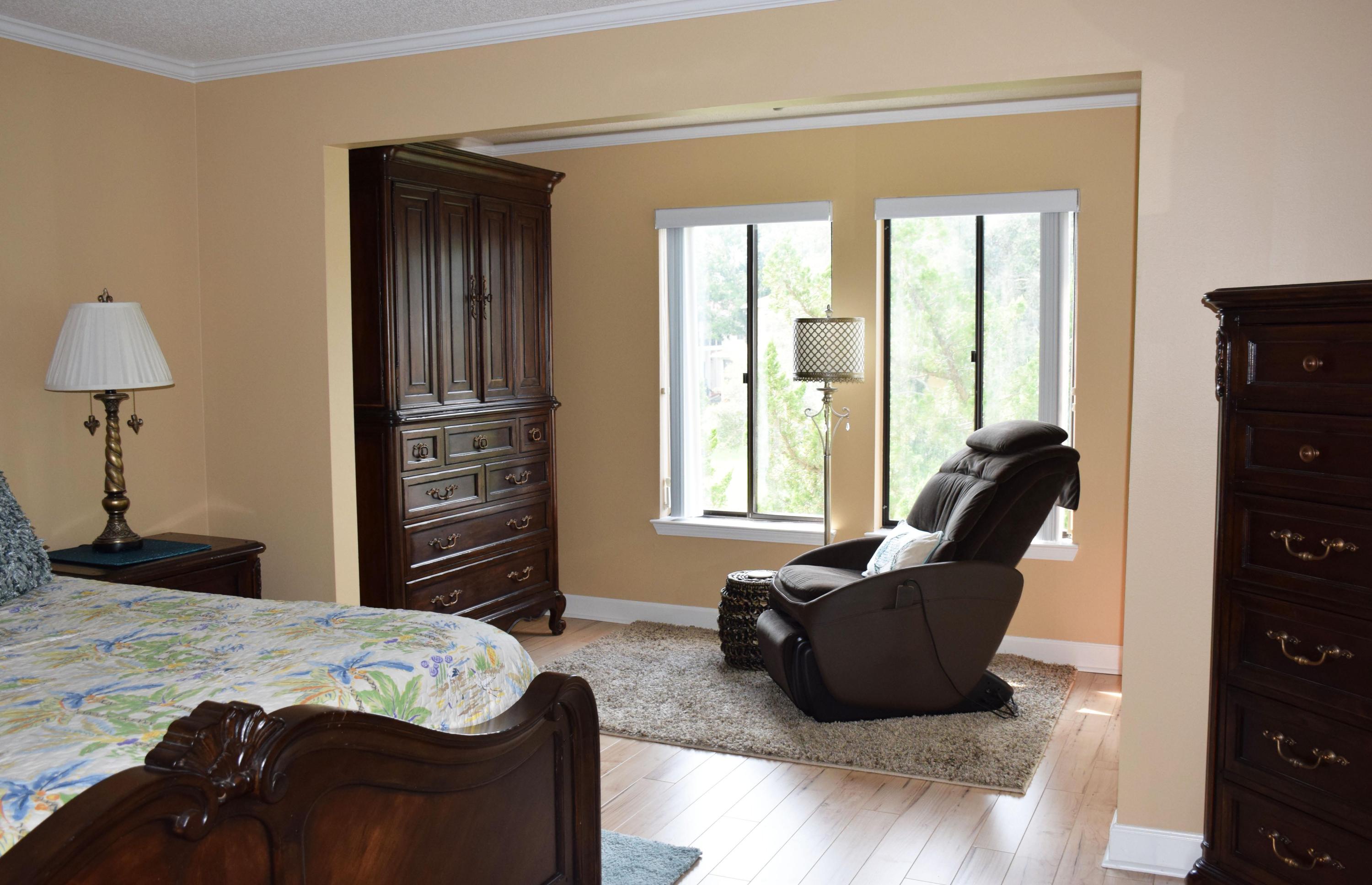 LAKESIDE CONDO AT BLUEWATER BAY - Residential