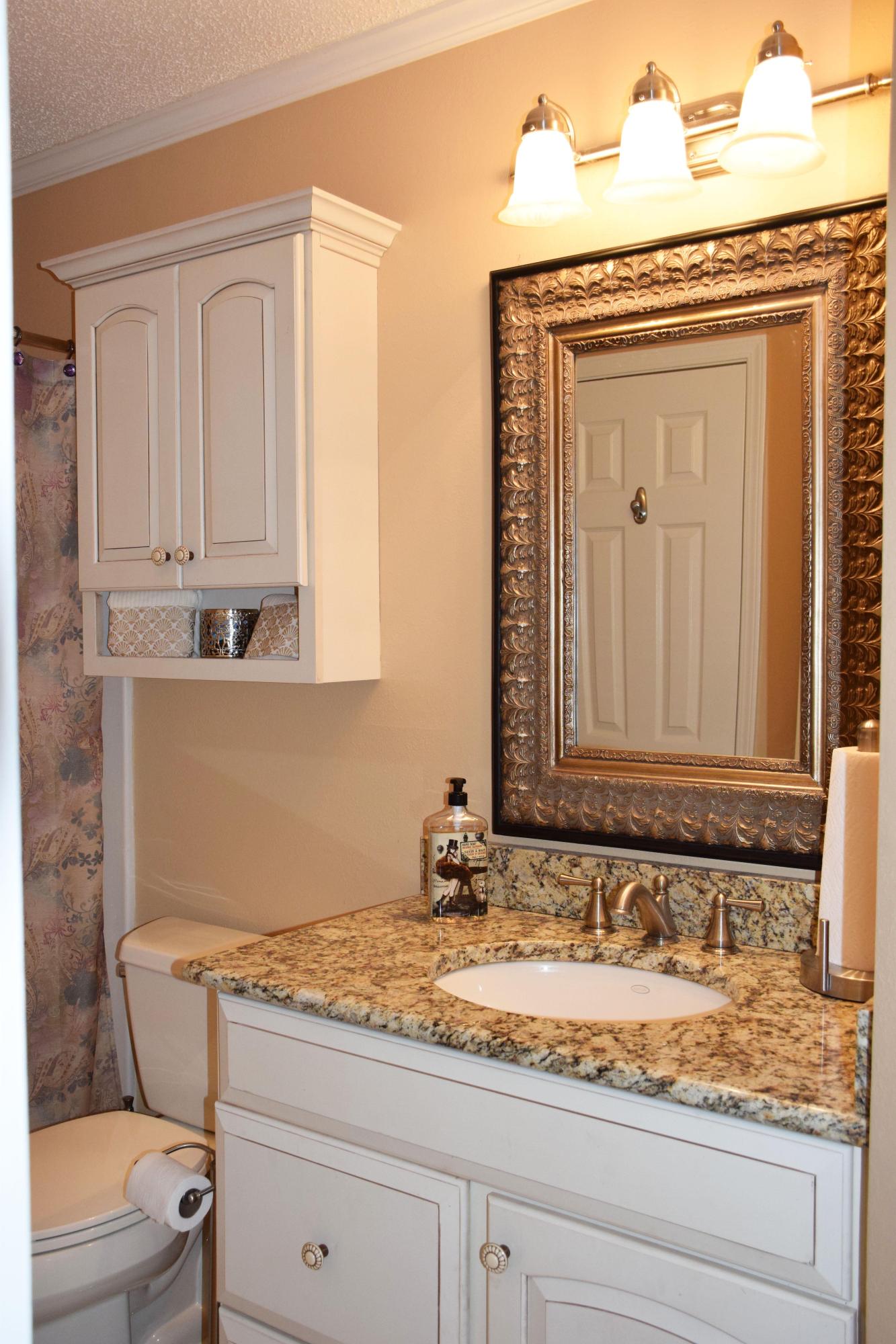 LAKESIDE CONDO AT BLUEWATER BAY - Residential