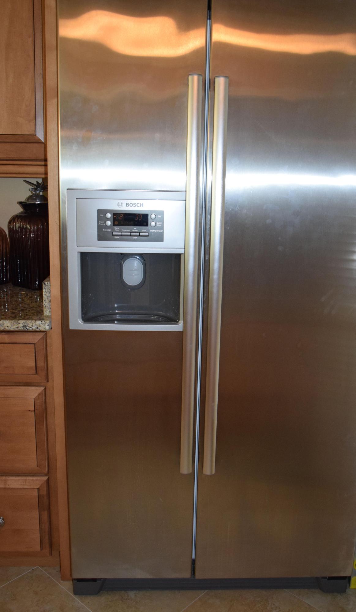 LAKESIDE CONDO AT BLUEWATER BAY - Residential