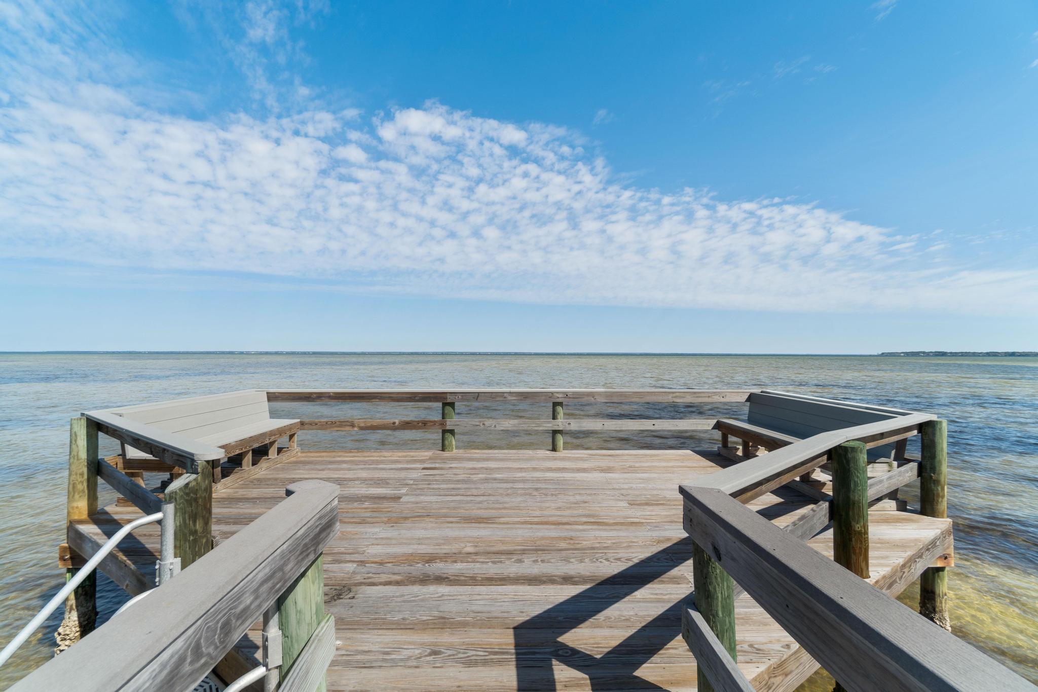 BAYSIDE - Residential Lease